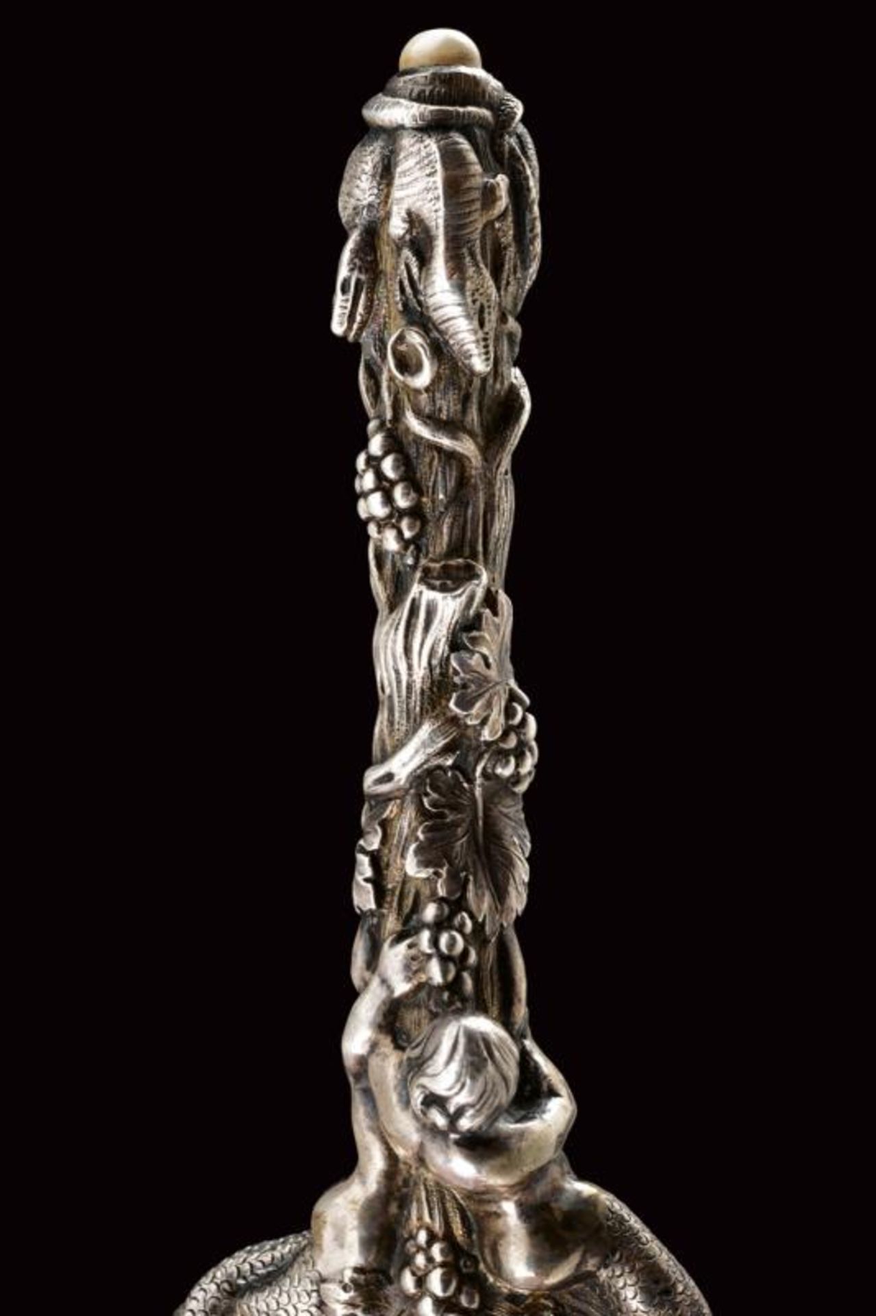 An elegant silver mounted romantic dagger - Image 6 of 9