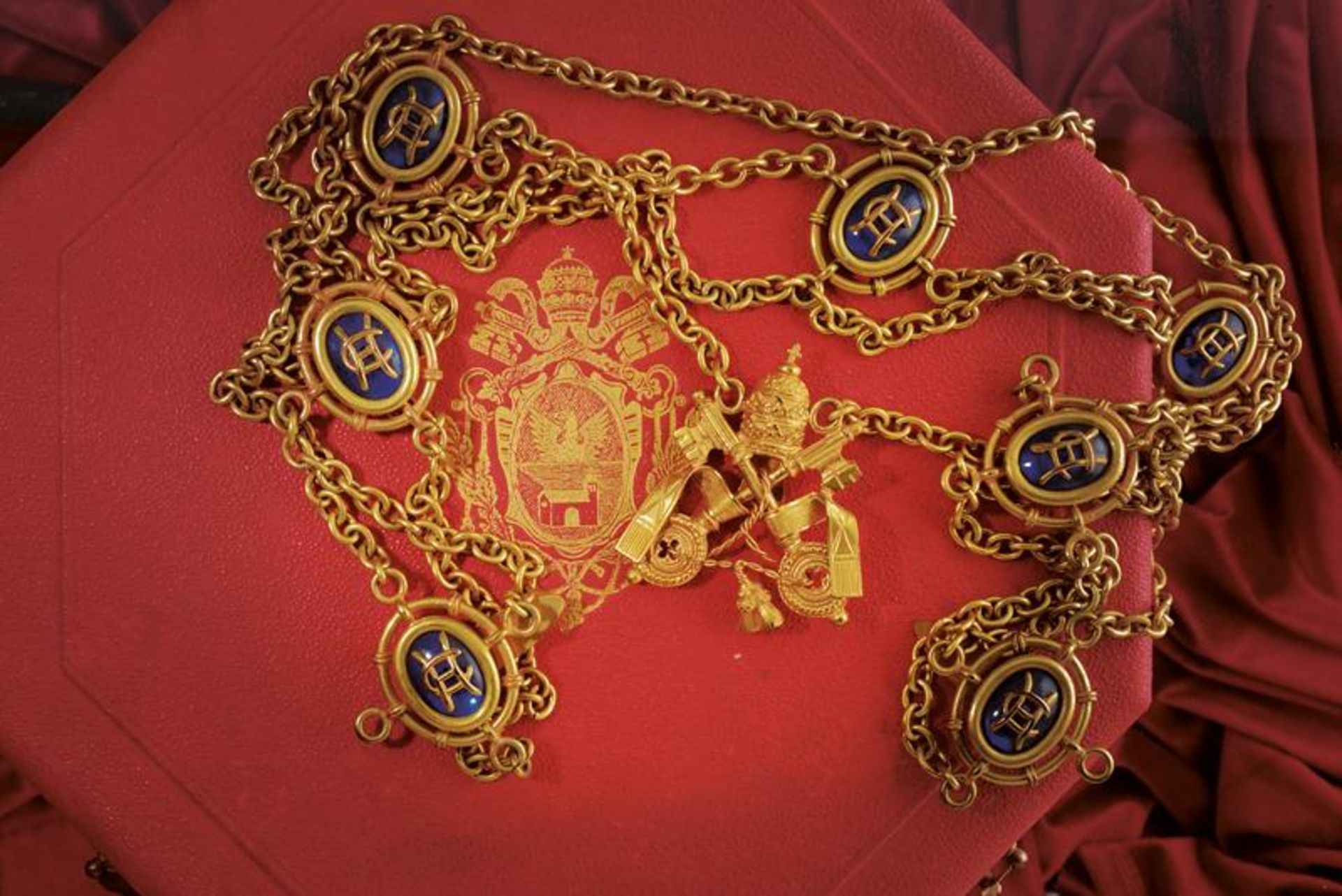 A Papal gentleman's collar from Pope Benedict XV's time - Bild 5 aus 5