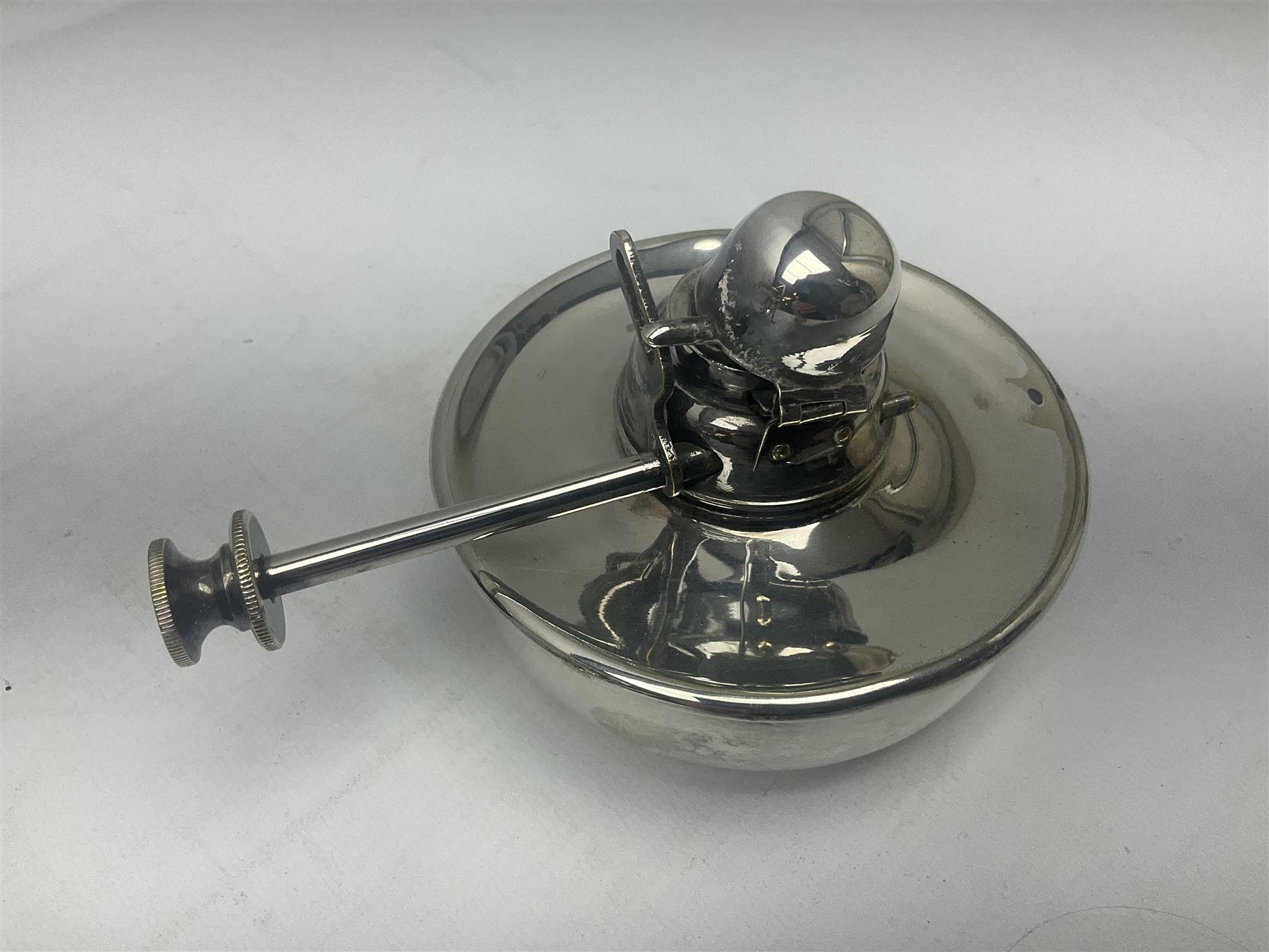 Walker & Hall silver plated long handled chafing dish - Image 14 of 18