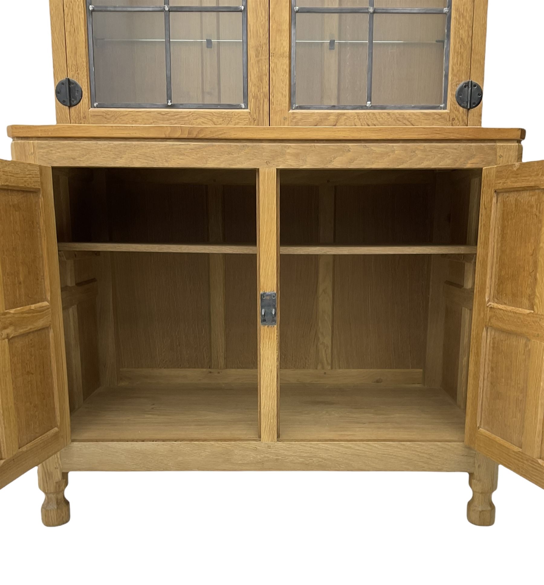 'Mouseman' oak display cabinet on cupboard - Image 10 of 19