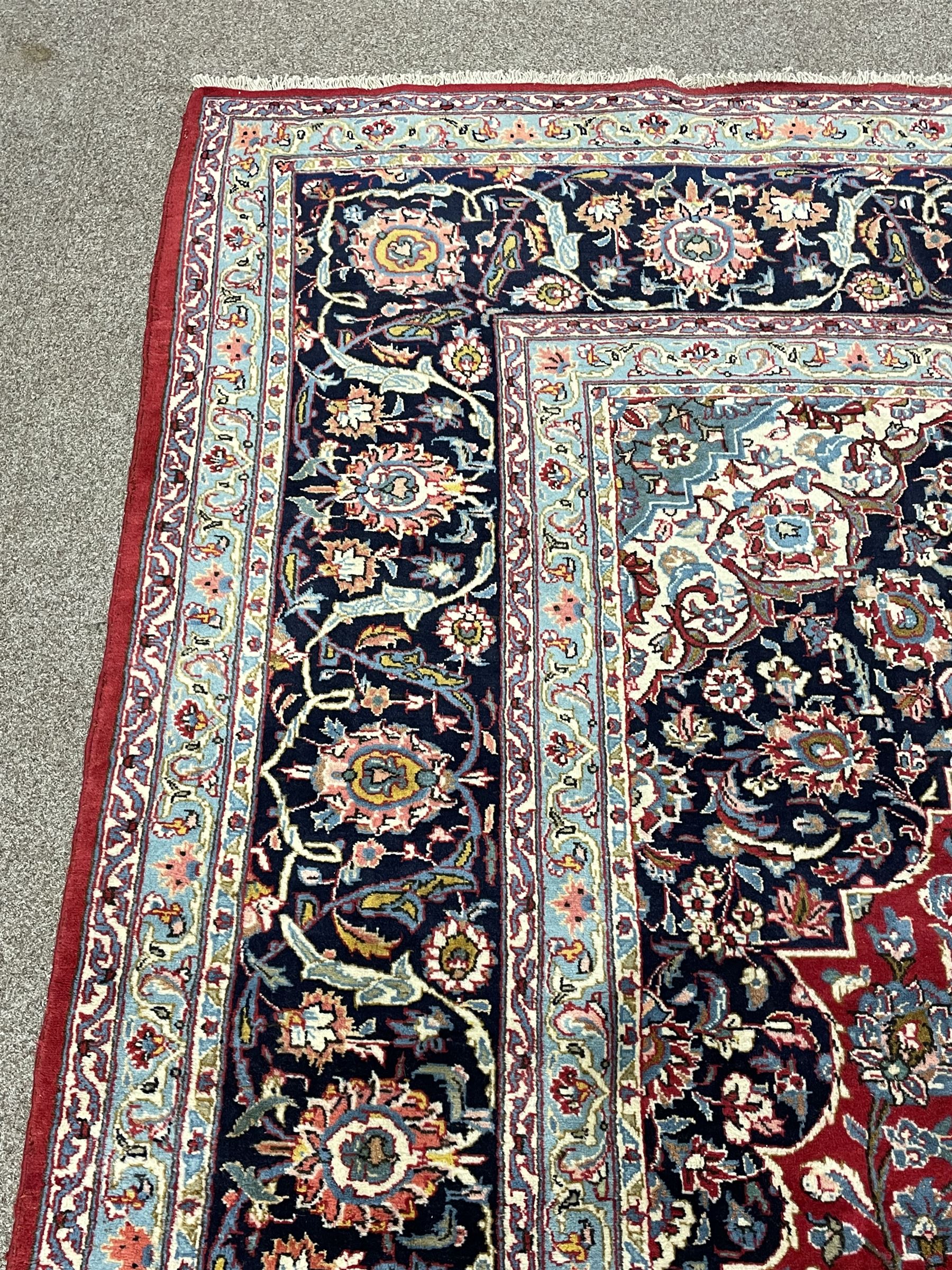 Large Persian Kashan carpet - Image 6 of 9