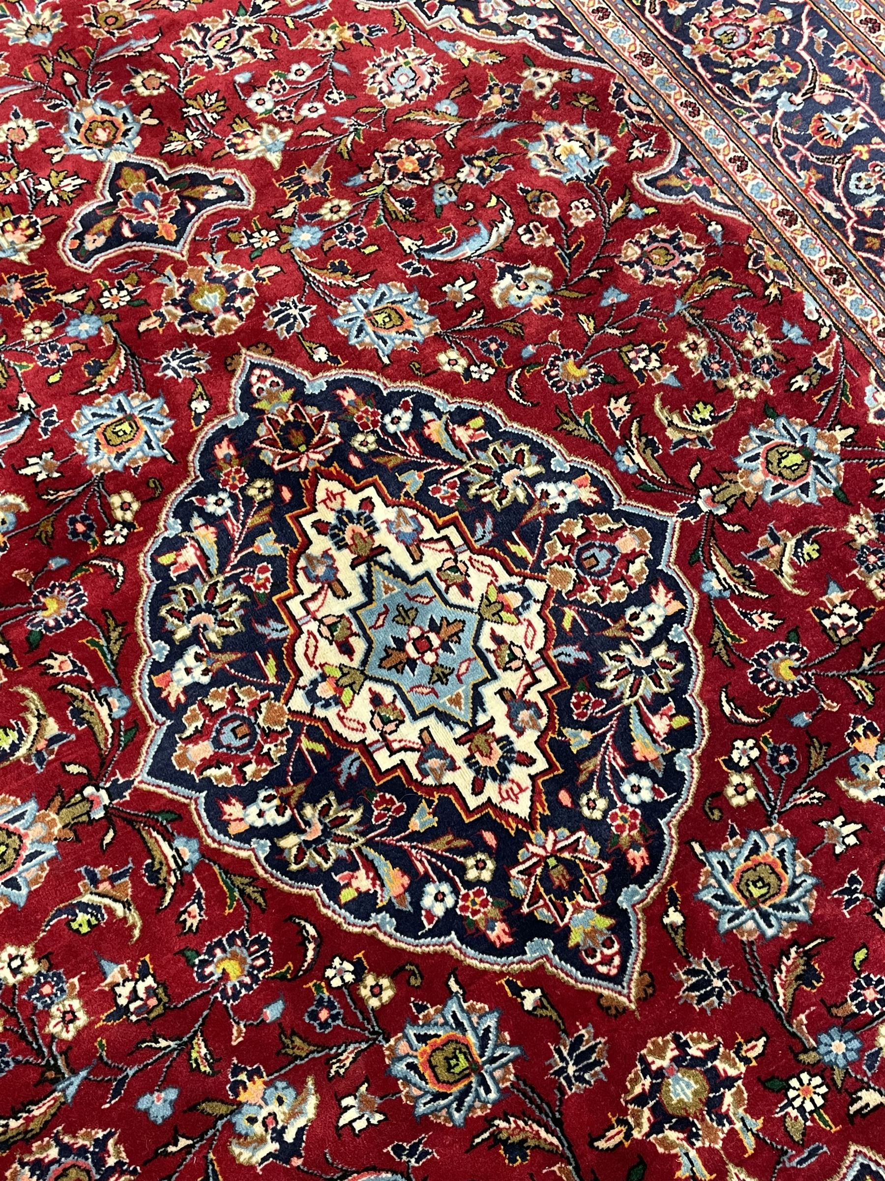 Persian Kashan rug - Image 4 of 5