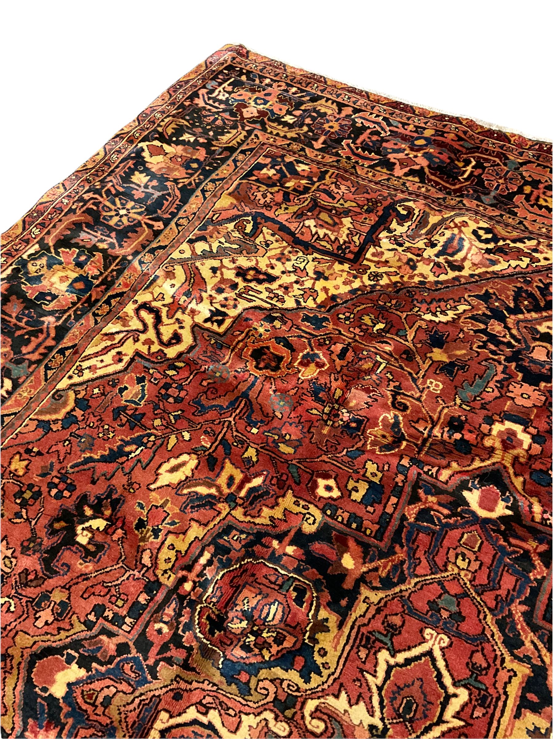 Persian Heriz golden red ground carpet - Image 4 of 8
