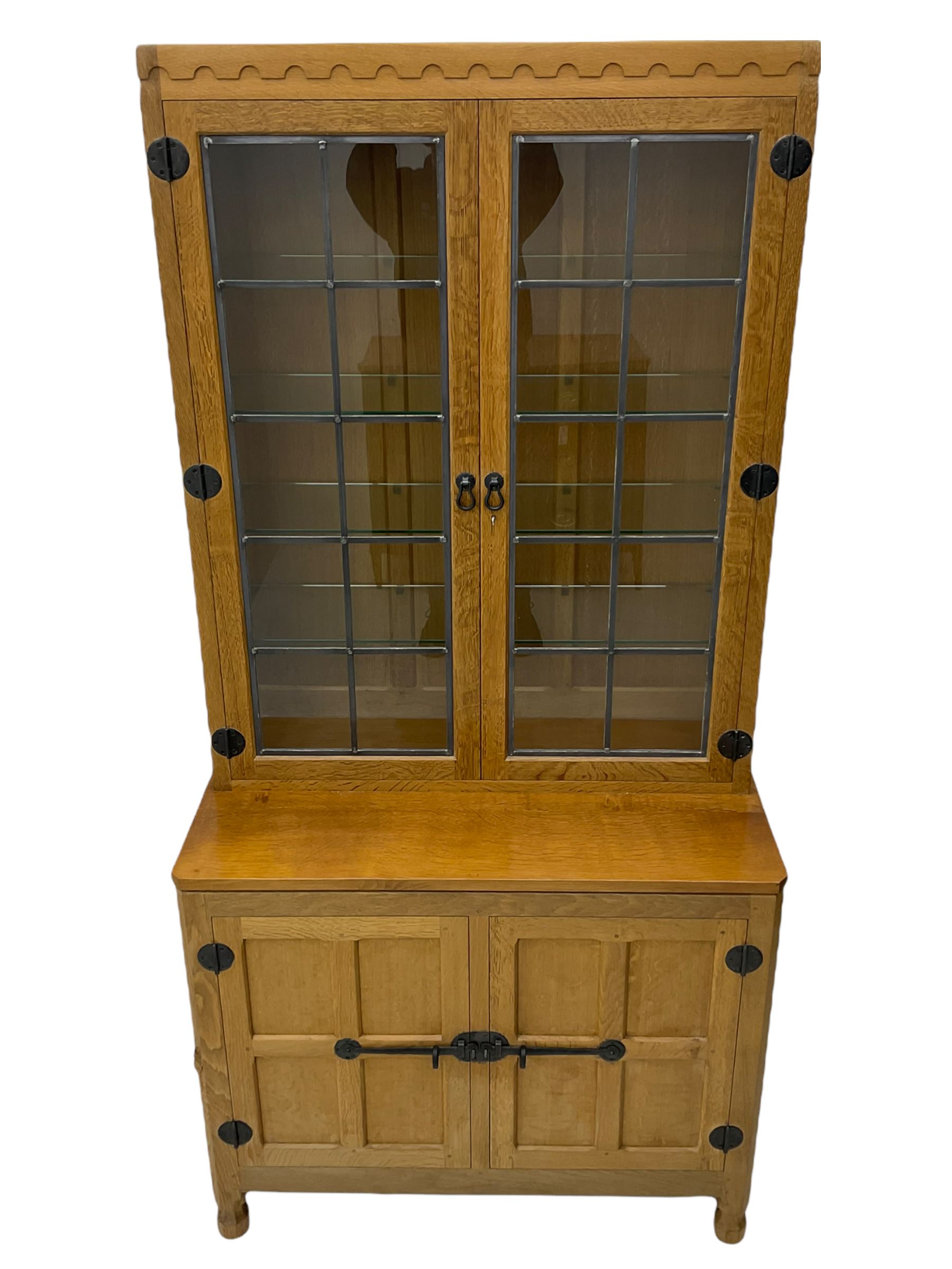 'Mouseman' oak display cabinet on cupboard - Image 3 of 19