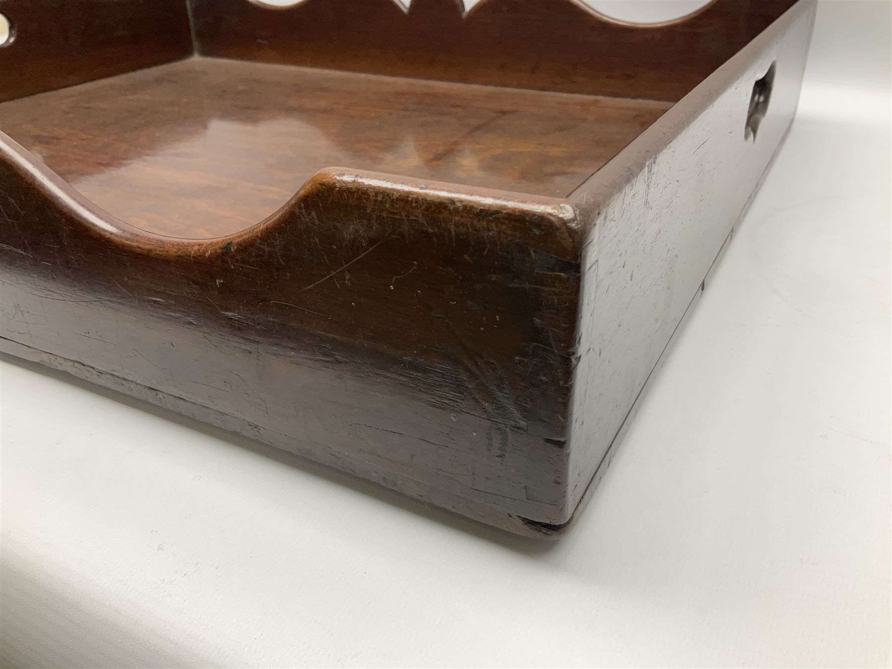 George III mahogany butlers tray - Image 3 of 13