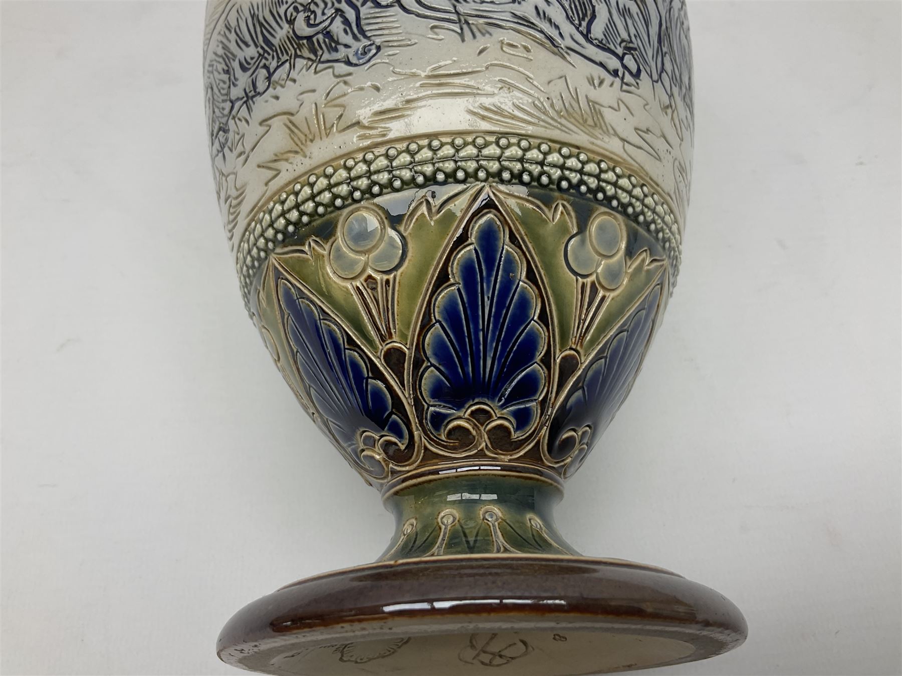 Late 19th century Doulton Lambeth sgraffito vase decorated by Hannah Barlow - Image 10 of 11