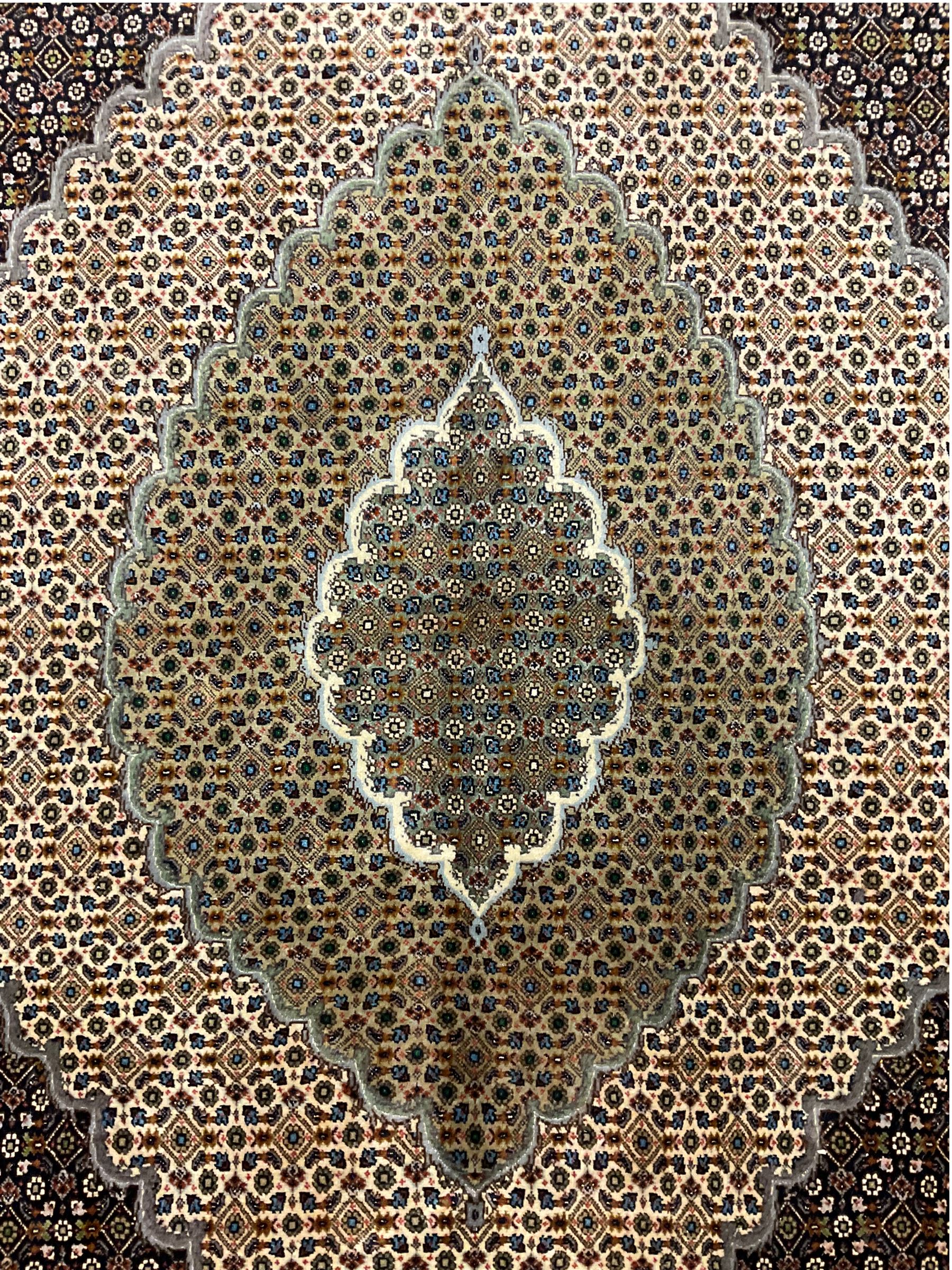 Large Fine Persian Tabriz carpet - Image 2 of 6