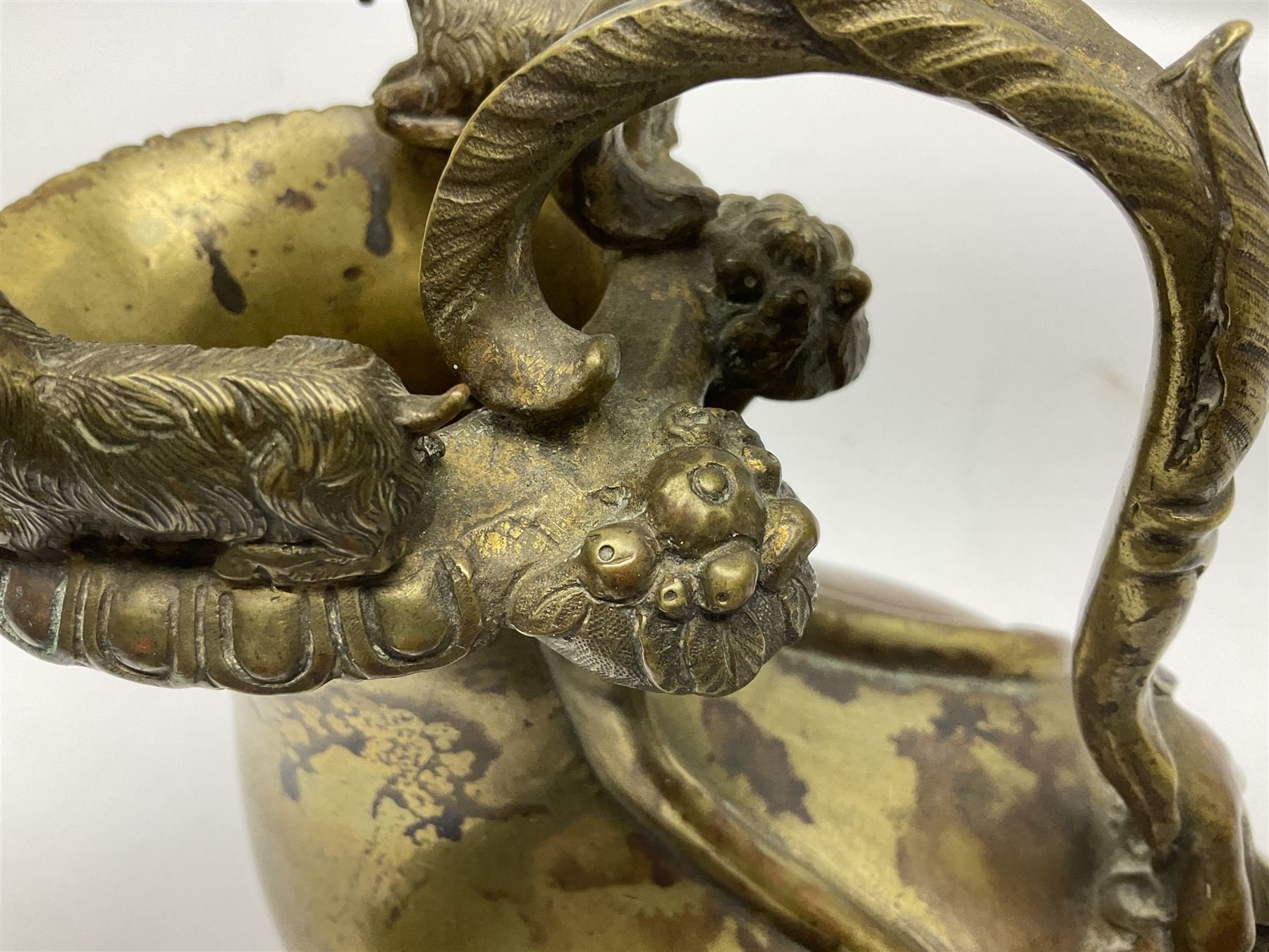 19th century Grand Tour bronze askos wine pitcher - Image 6 of 14