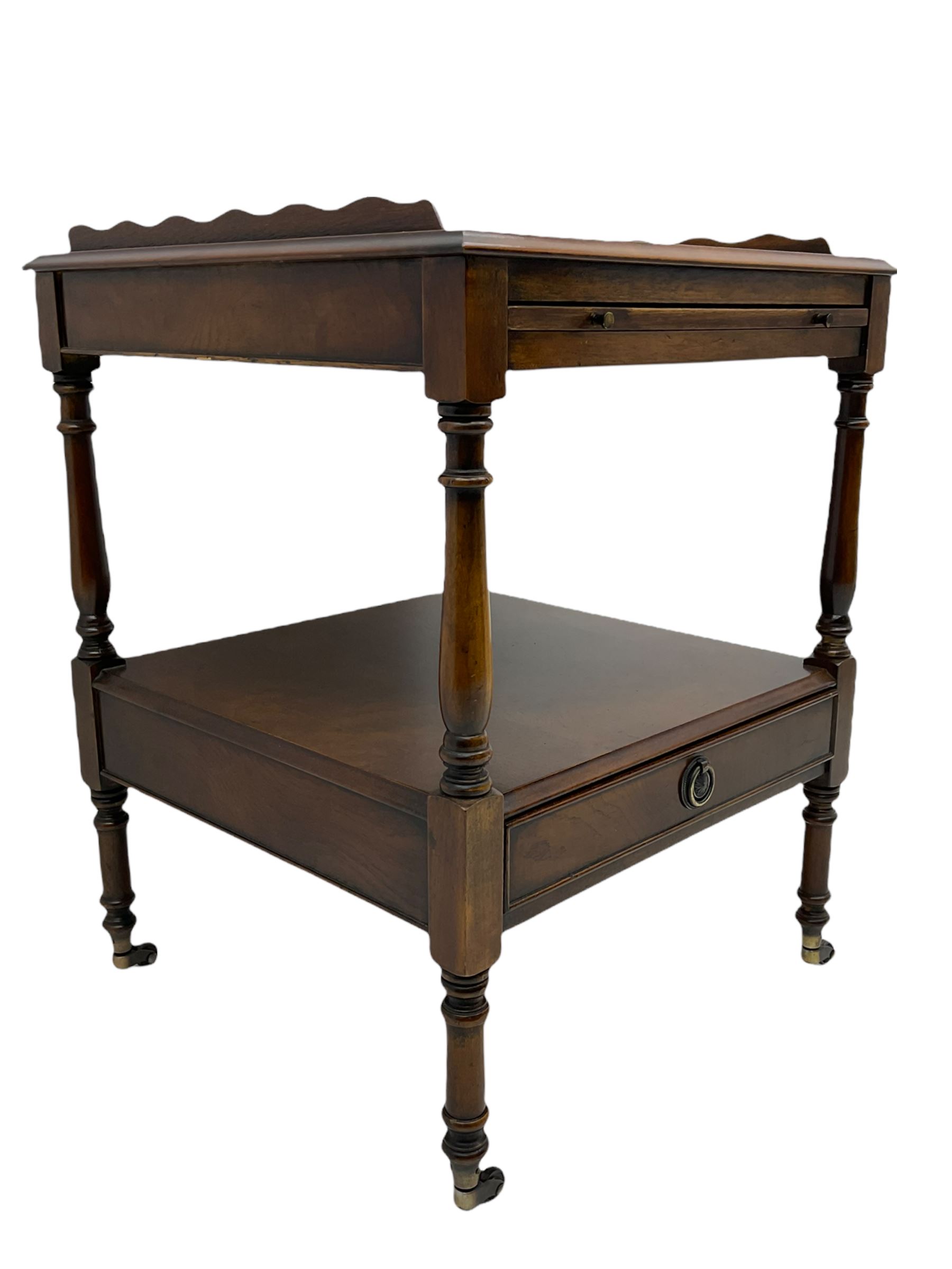 Figured walnut two tier occasional table - Image 3 of 8