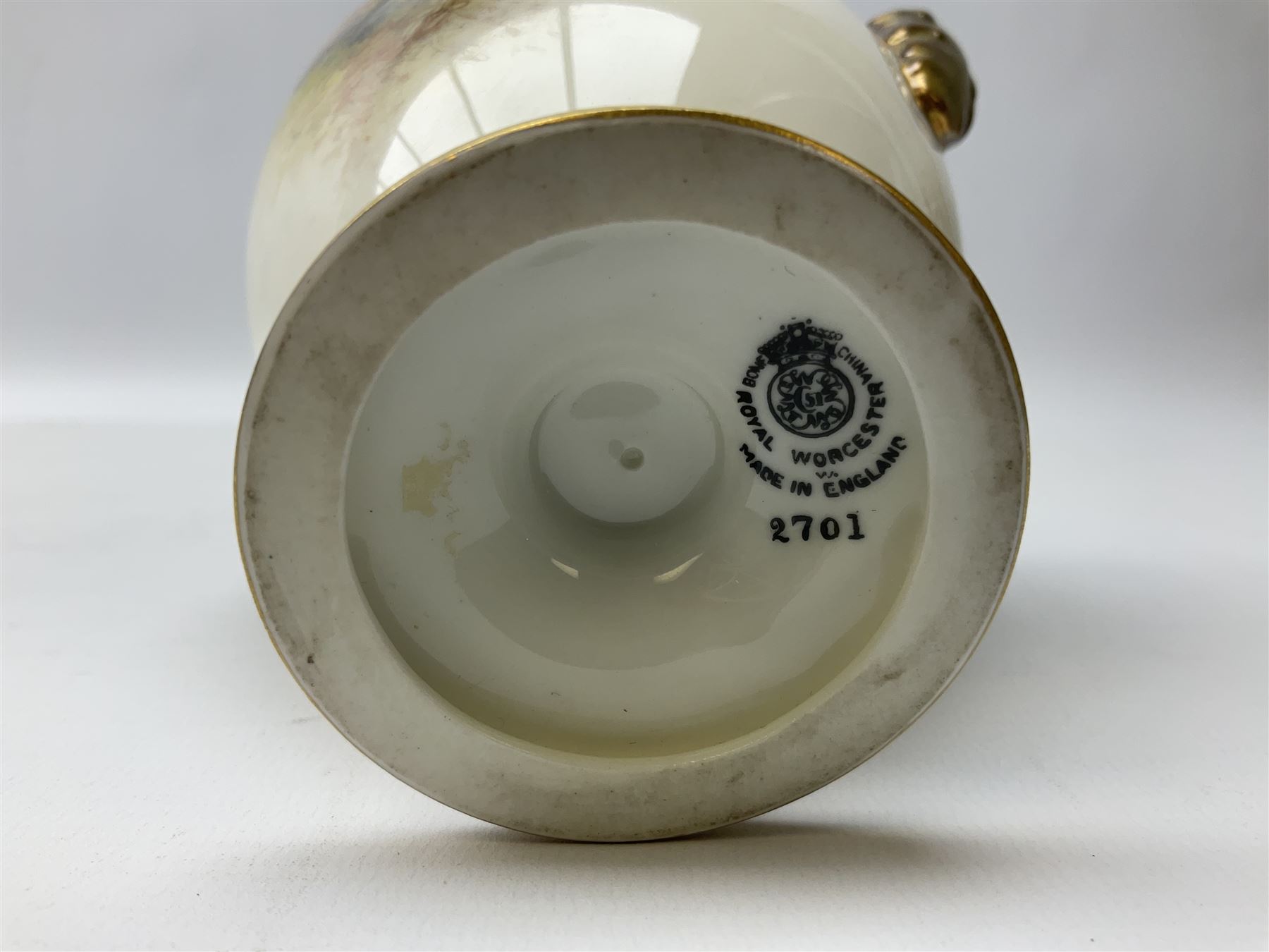 Mid 20th century Royal Worcester twin handled vase and cover decorated by Harry Stinton - Image 27 of 27