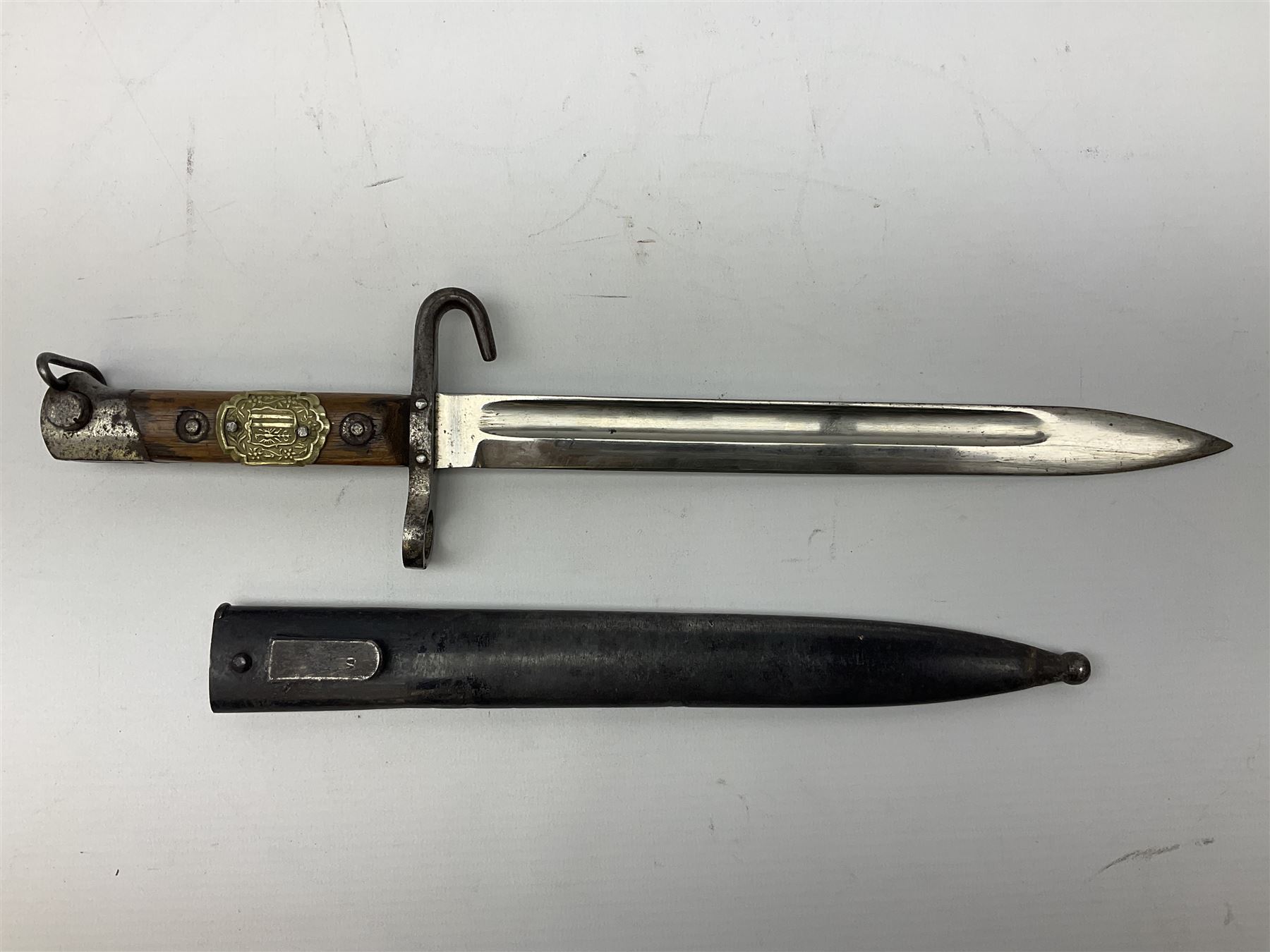 Austrian Model 1895 Carbine NCO's knife bayonet with 24.5cm fullered steel blade and applied embosse - Image 4 of 10