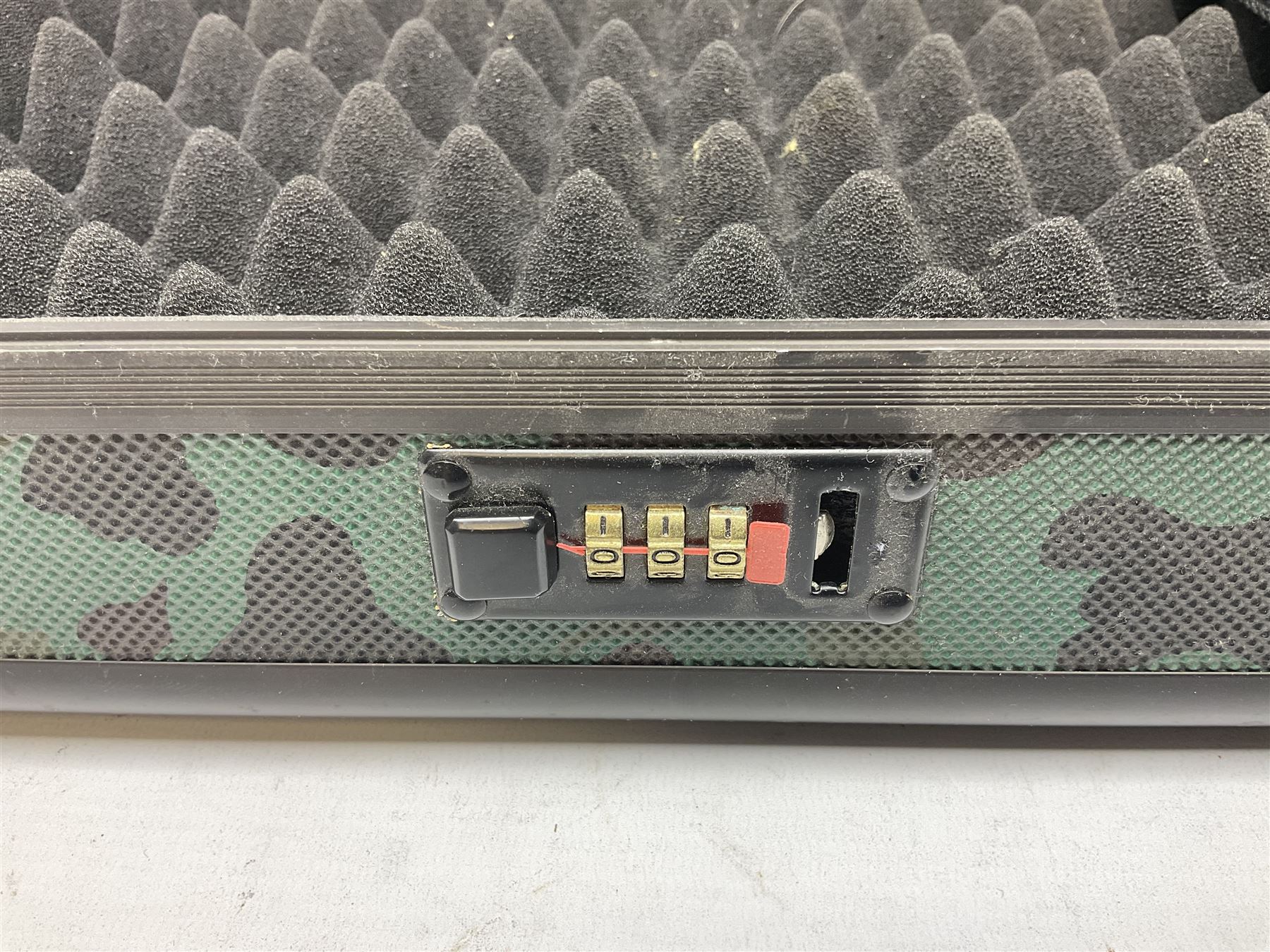 Clarke flight case for guns with camouflage finish - Image 9 of 21