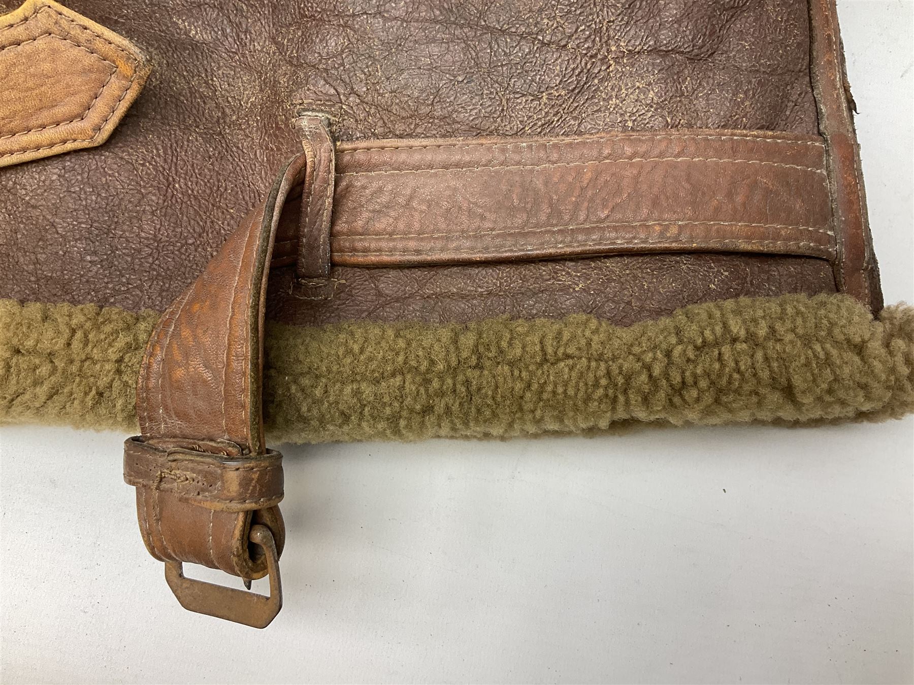 Irvin leather flying jacket with sheepskin lining - Image 21 of 32