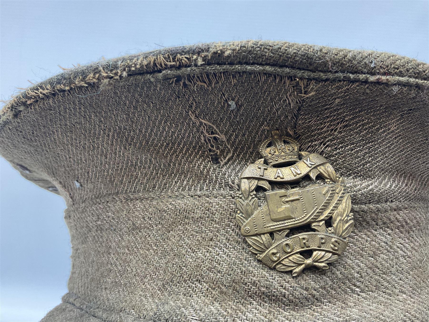 WW1 British Army stiff trench cap with Tank Corps cap badge - Image 4 of 18