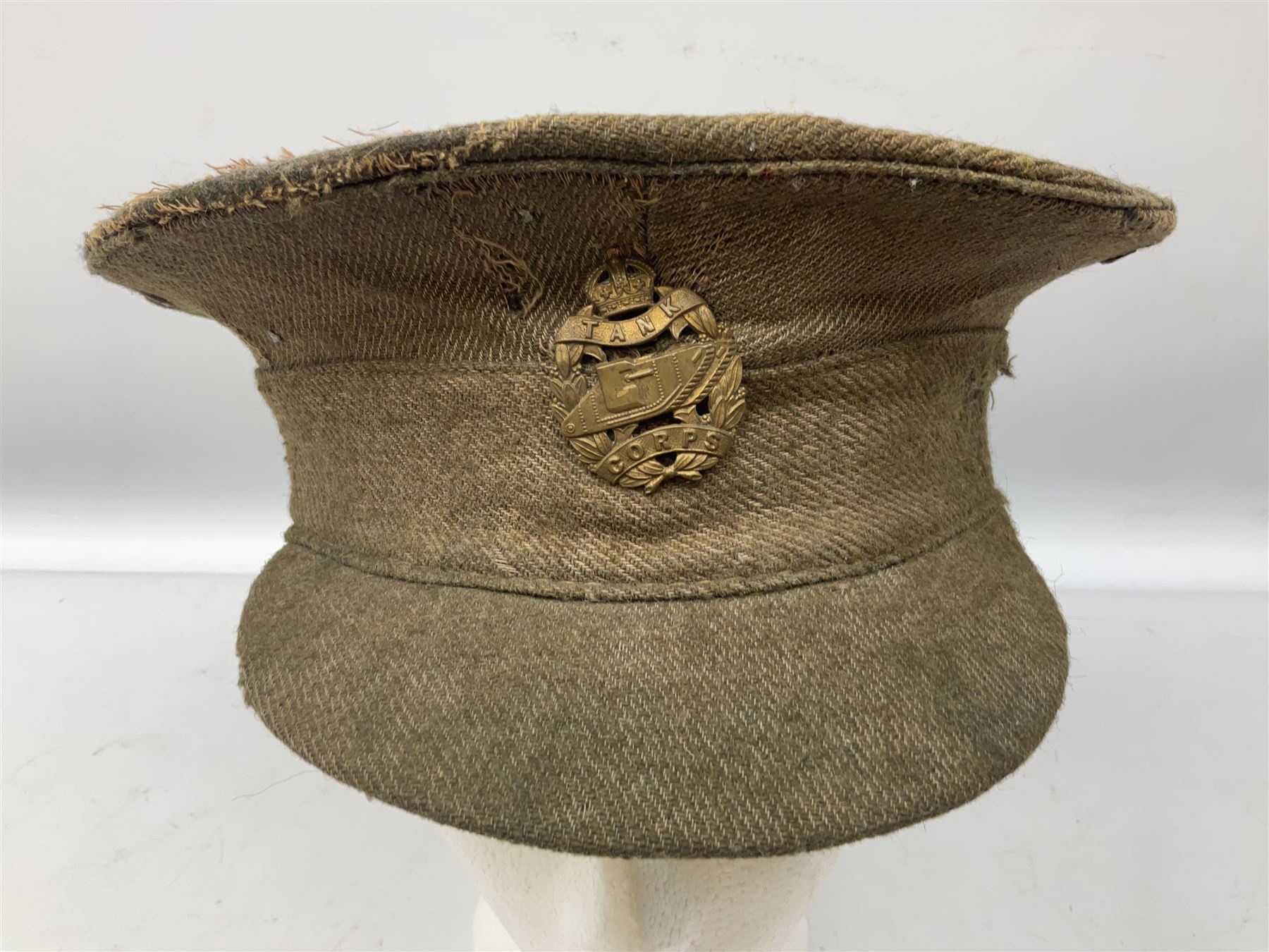 WW1 British Army stiff trench cap with Tank Corps cap badge - Image 3 of 18