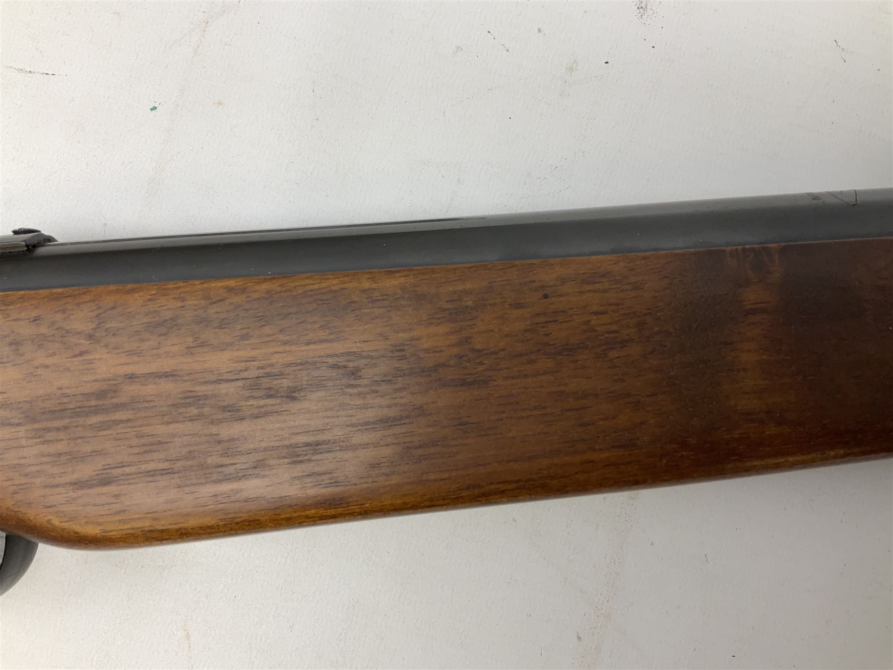 Gamo Magnum 2000 .22 air rifle with break barrel action and trigger guard safety - Image 7 of 18