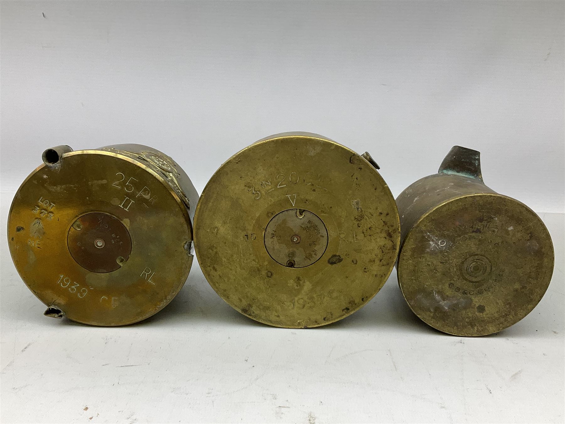 Trench Art - three WW2 brass shell case ashtrays - Image 19 of 20