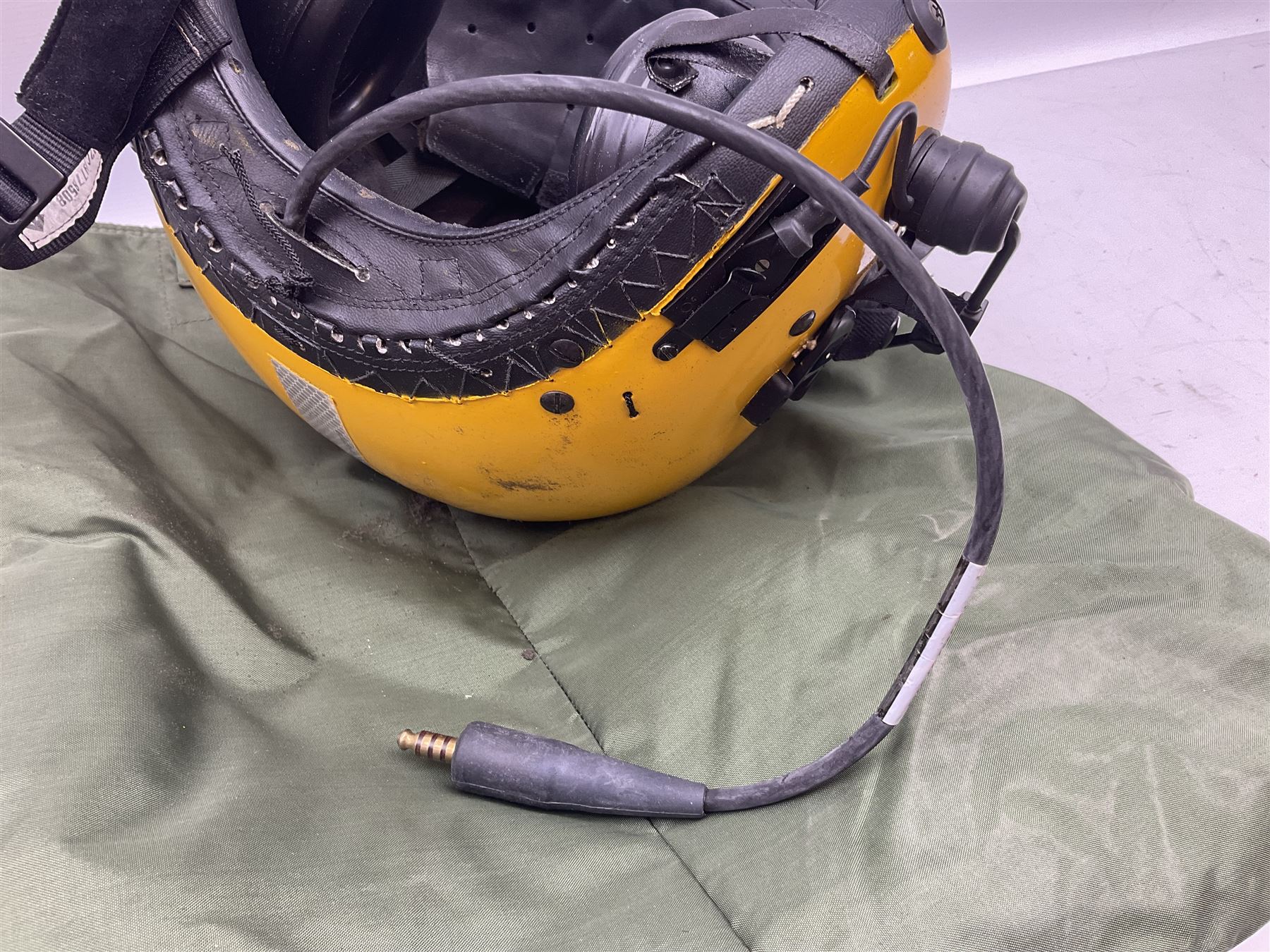 Search and Rescue Mark IV/IVA Flying helmet with boom microphone - Image 17 of 32