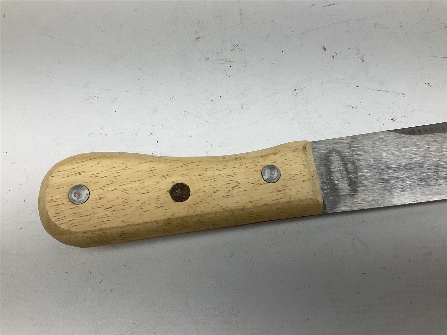 Two unmarked late 20th century machete knives with 37cm blades and fabric sheaths; pair of British A - Image 16 of 17