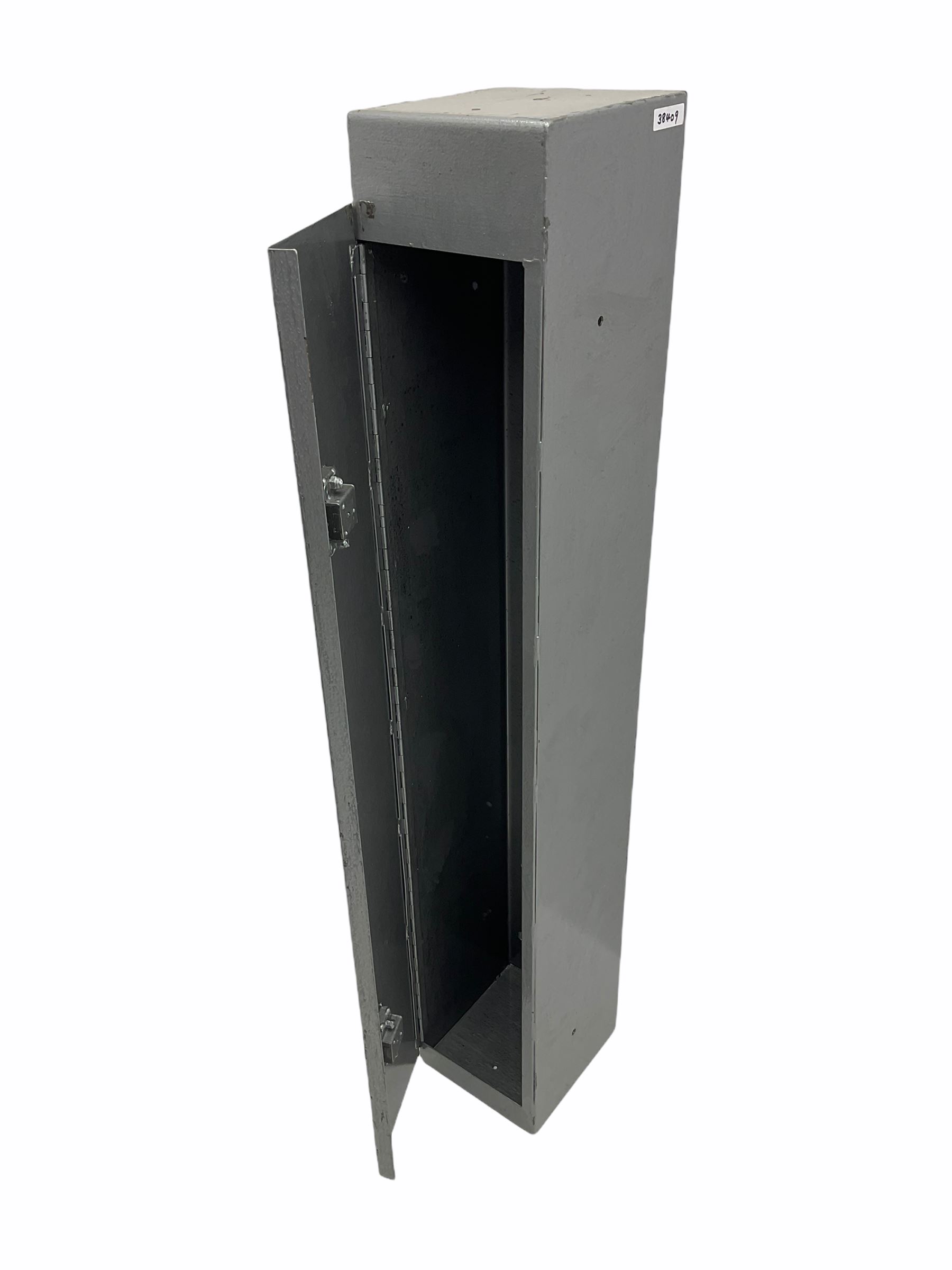 Grey painted steel gun cabinet - Image 2 of 2