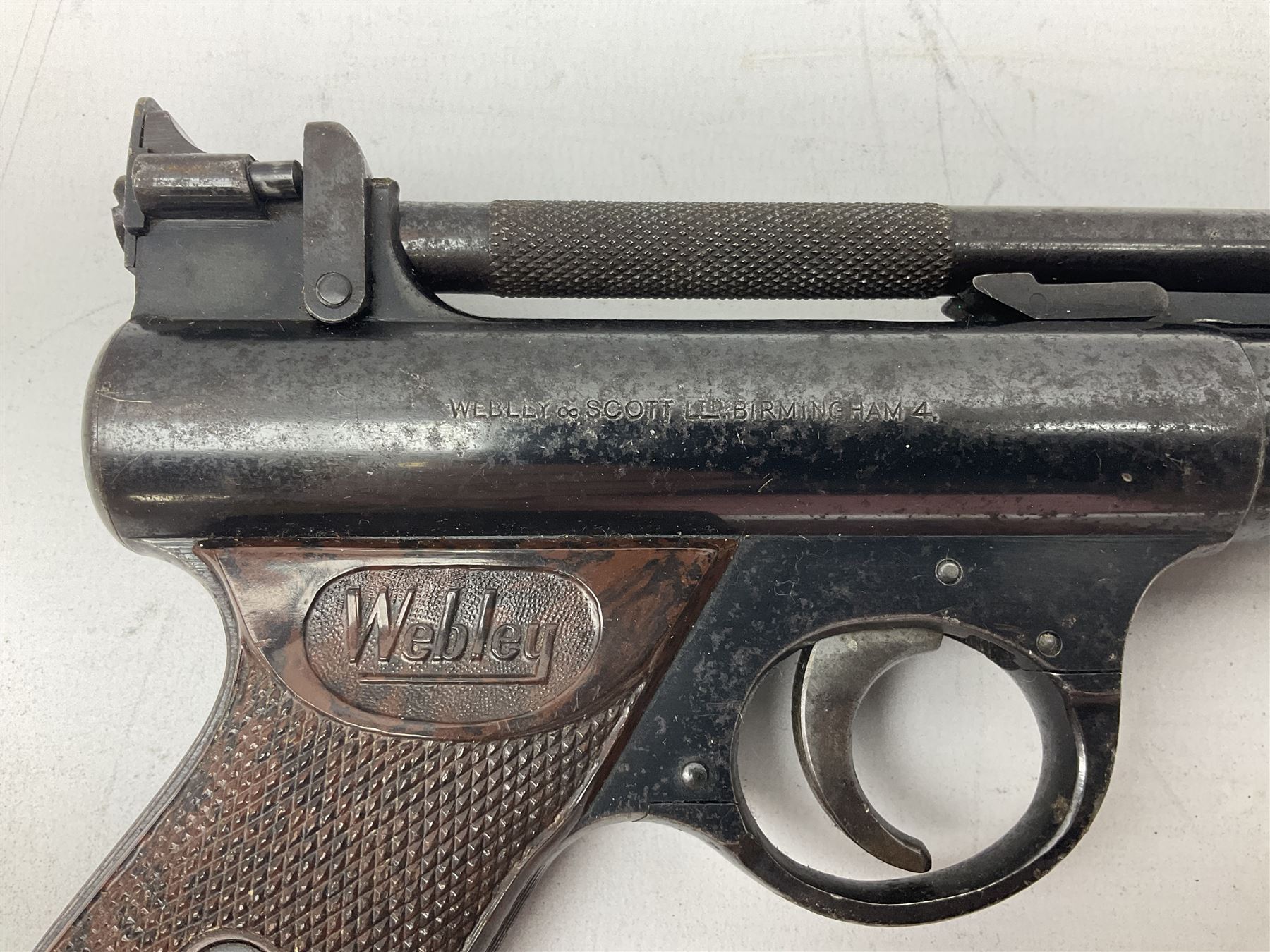 Webley Senior .177 air pistol with over lever action No.344 L24cm; and quantity of .177 pellets in a - Image 5 of 16