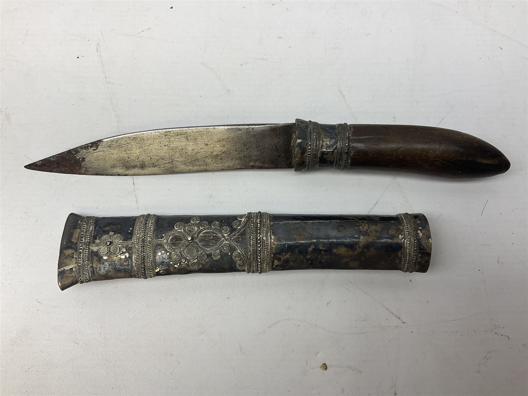 Burmese dha dagger with 15cm steel blade - Image 2 of 30