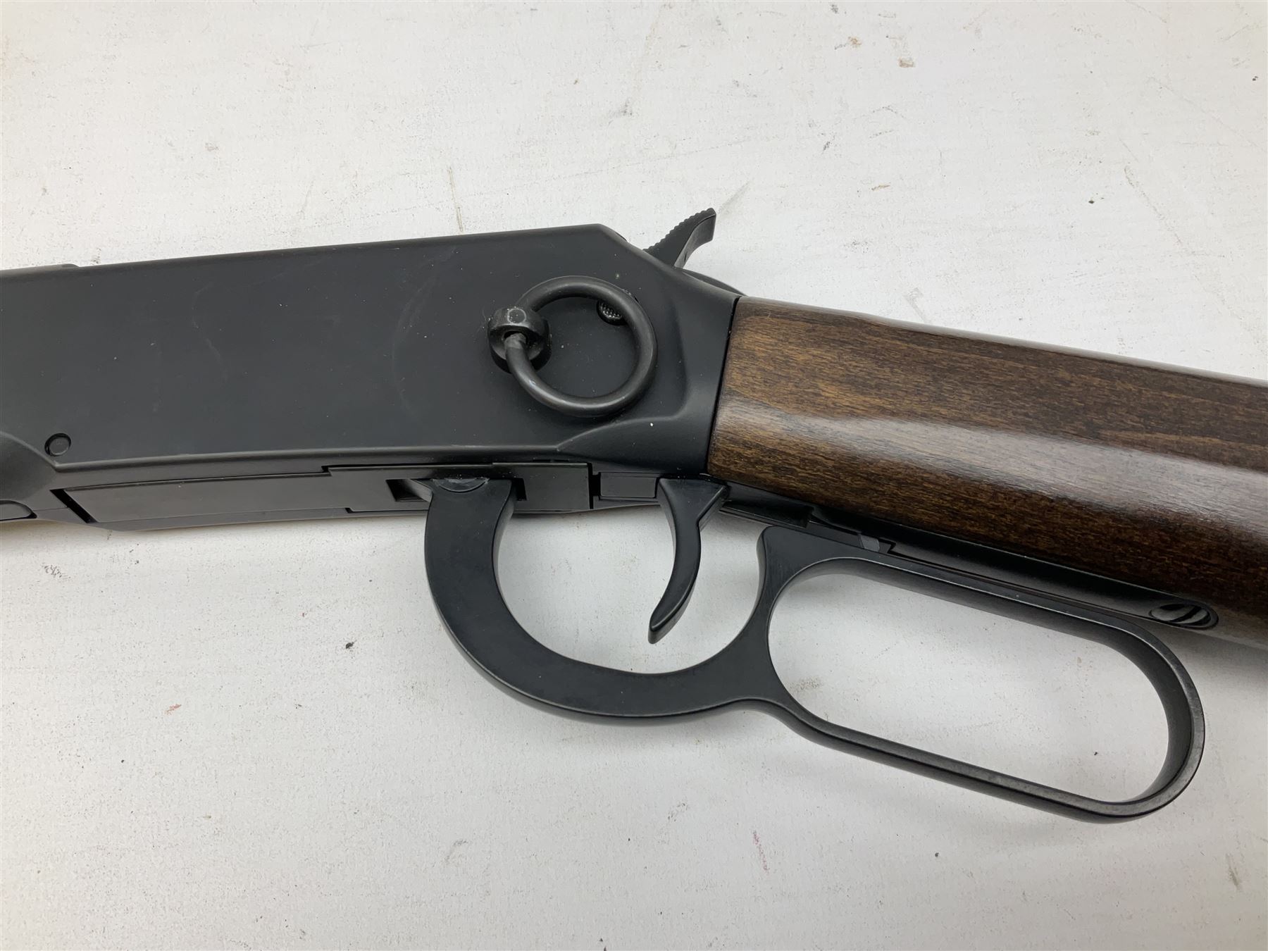 Walther Winchester '94 style .177 lever action CO2 air rifle together with two CO2 gas cylinders and - Image 9 of 16