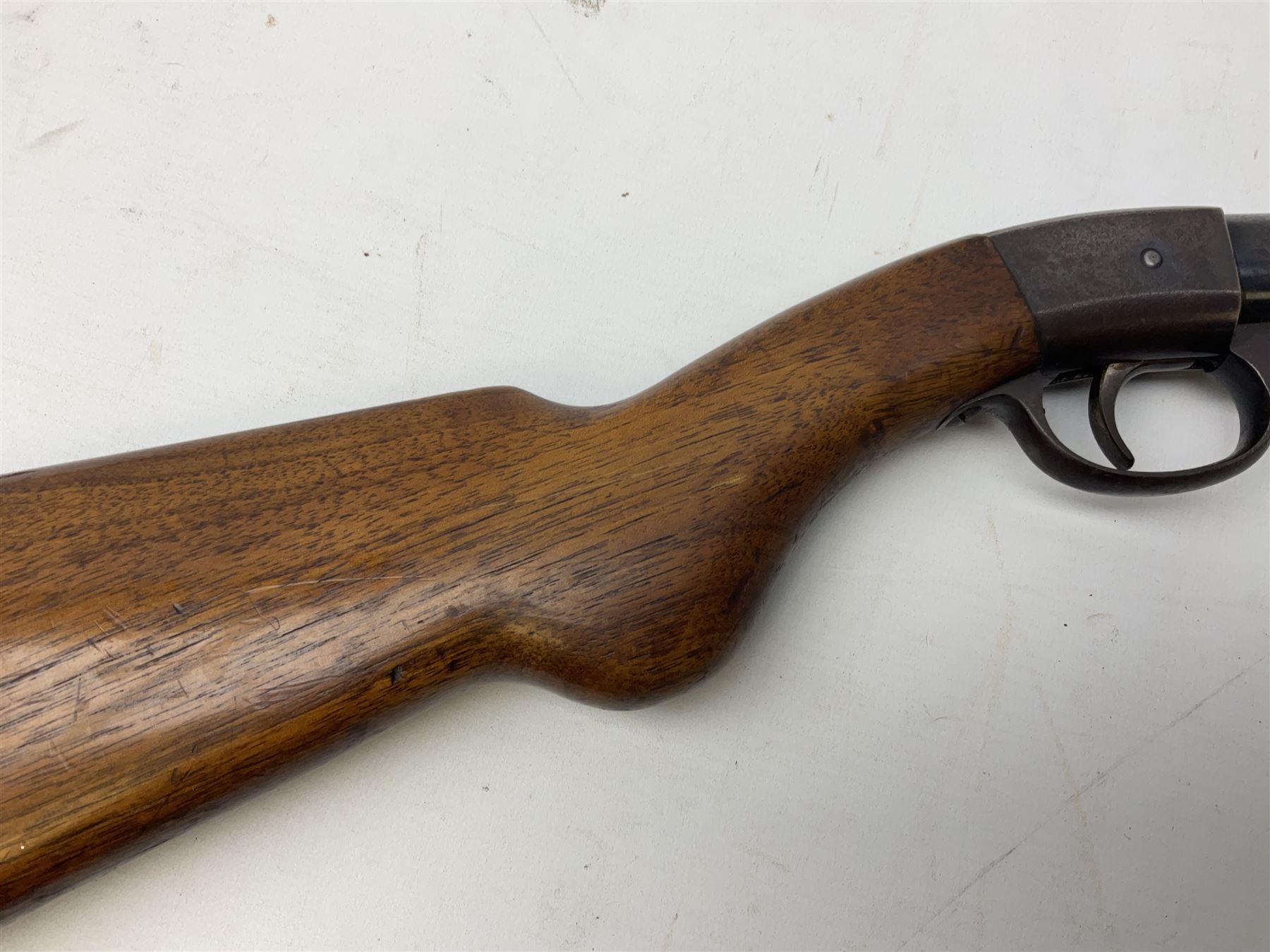 Diana Model 27 .177 air rifle with under lever action and walnut stock L108cm - Image 4 of 16