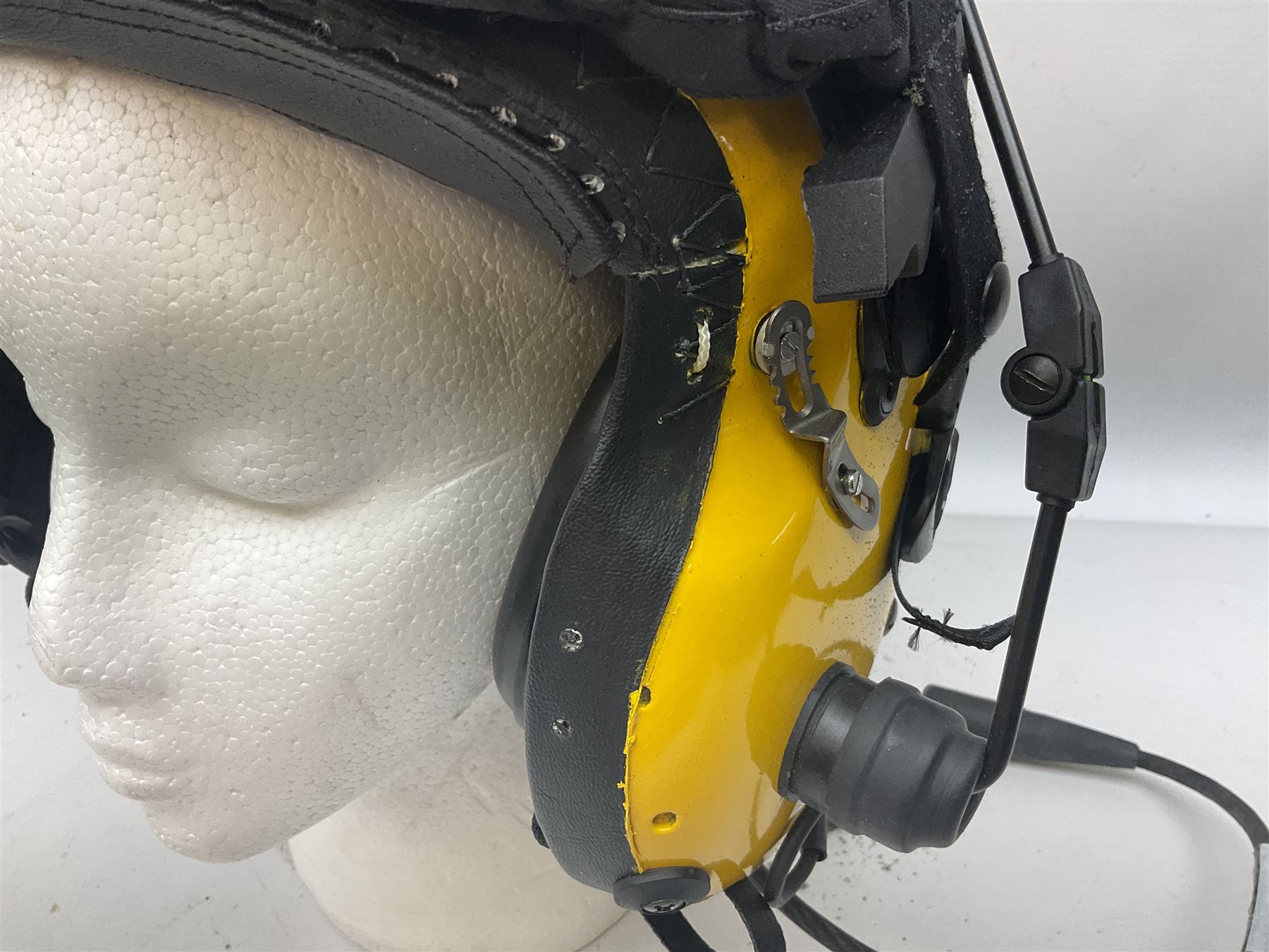 Search and Rescue Mark IV/IVA Flying helmet with boom microphone - Image 6 of 32