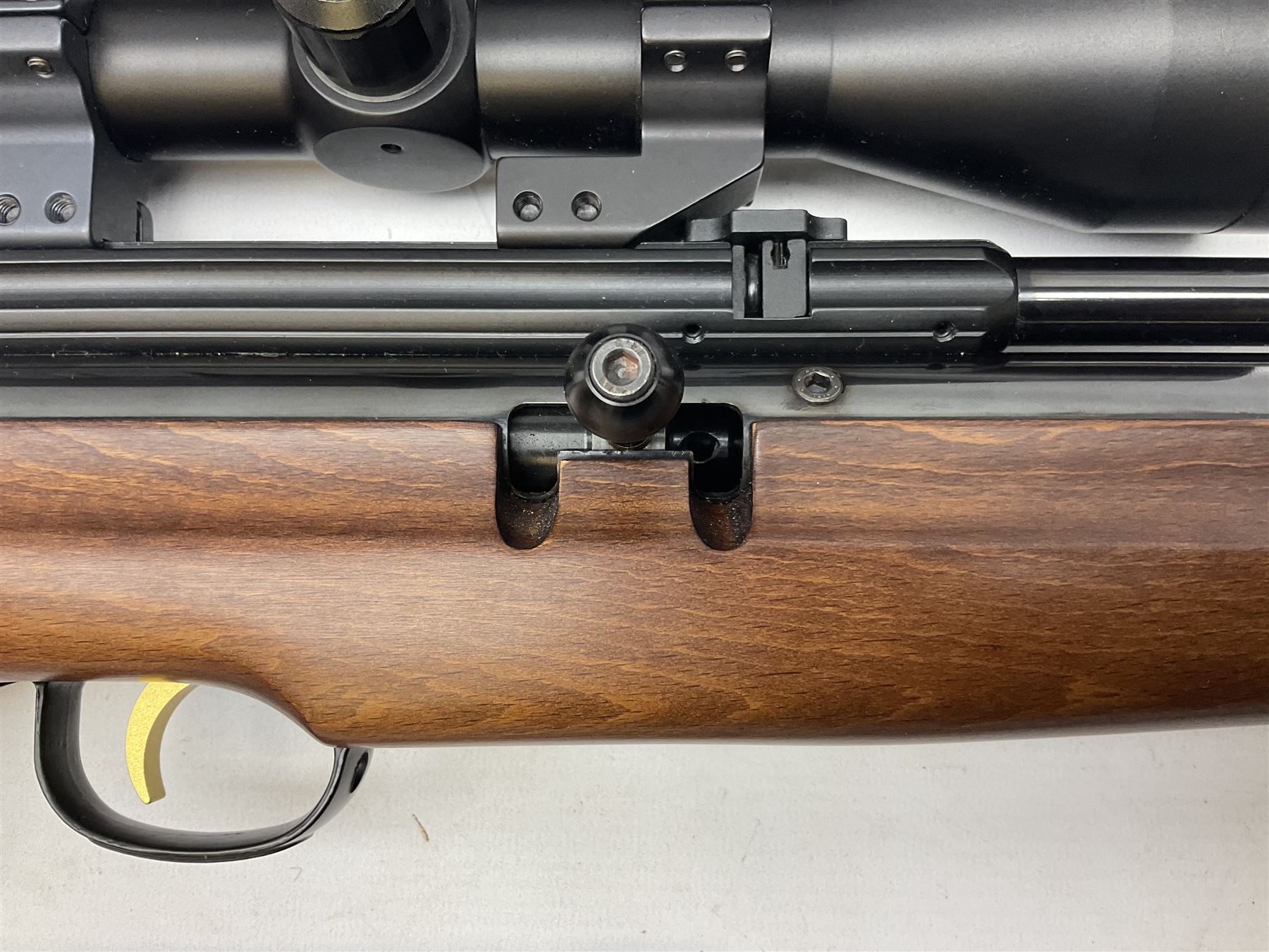 Webley Raider pre-charged .22 air rifle - Image 5 of 22