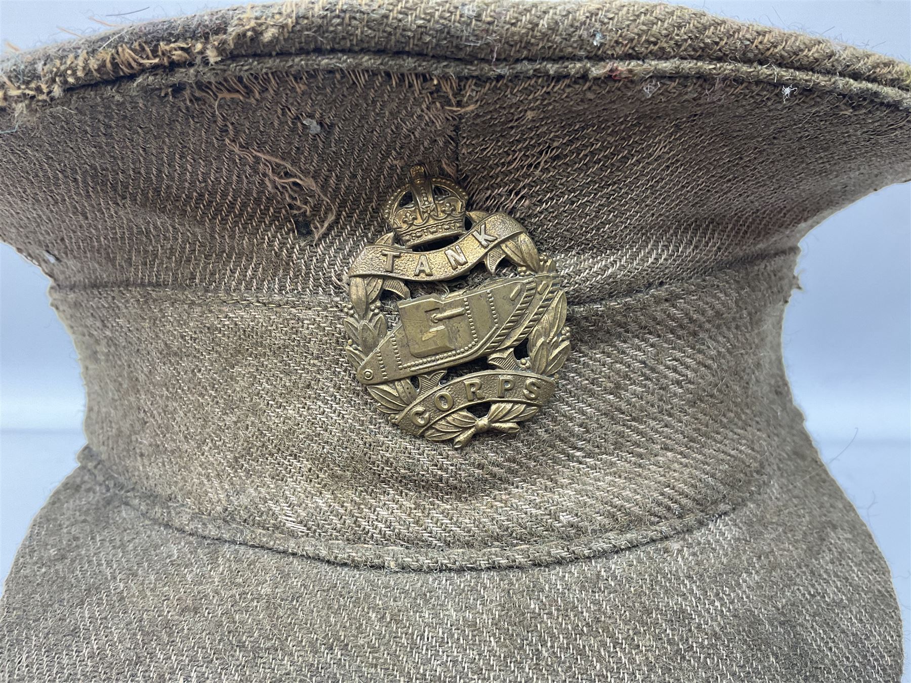WW1 British Army stiff trench cap with Tank Corps cap badge - Image 2 of 18