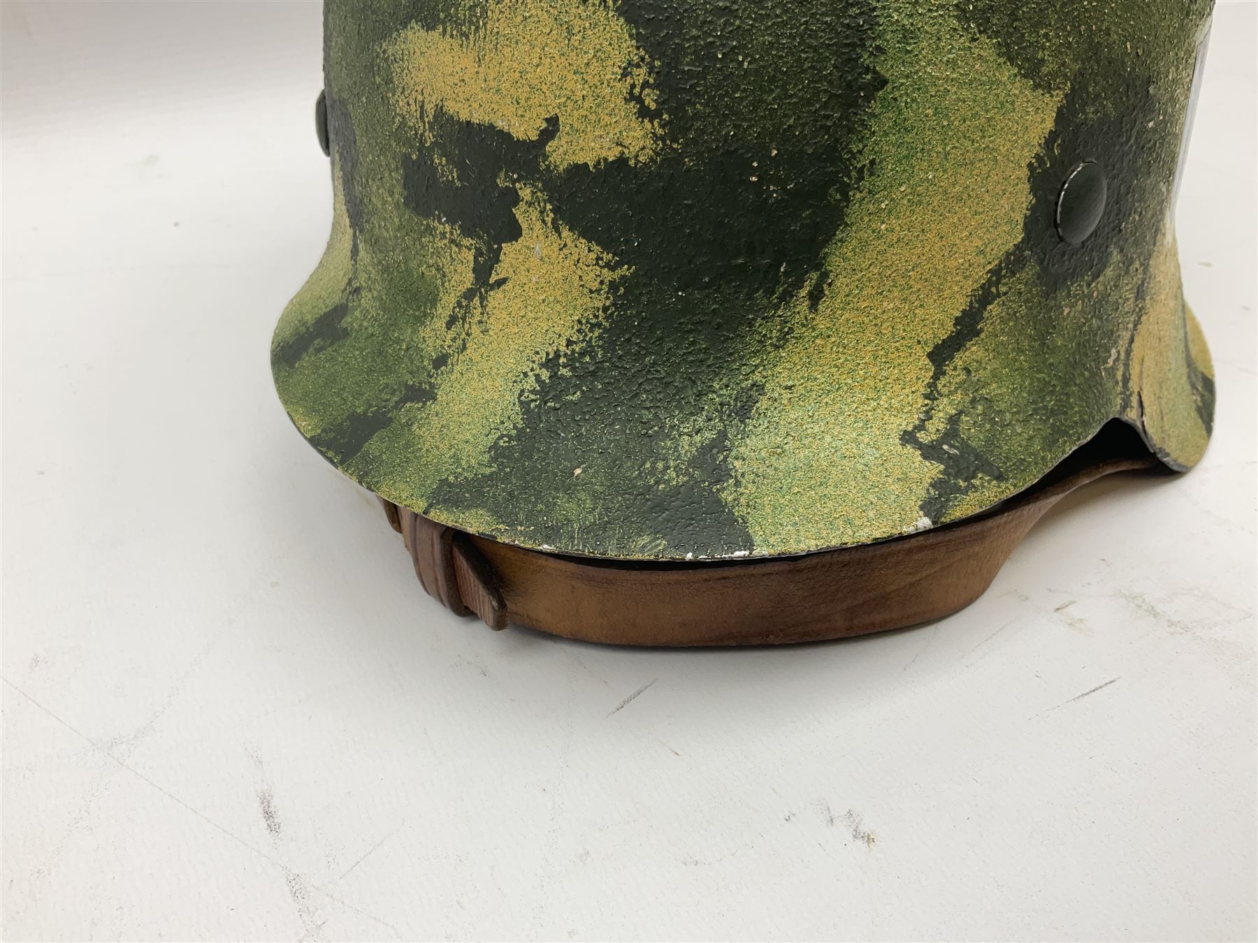 Fully restored German steel helmet - Image 5 of 14