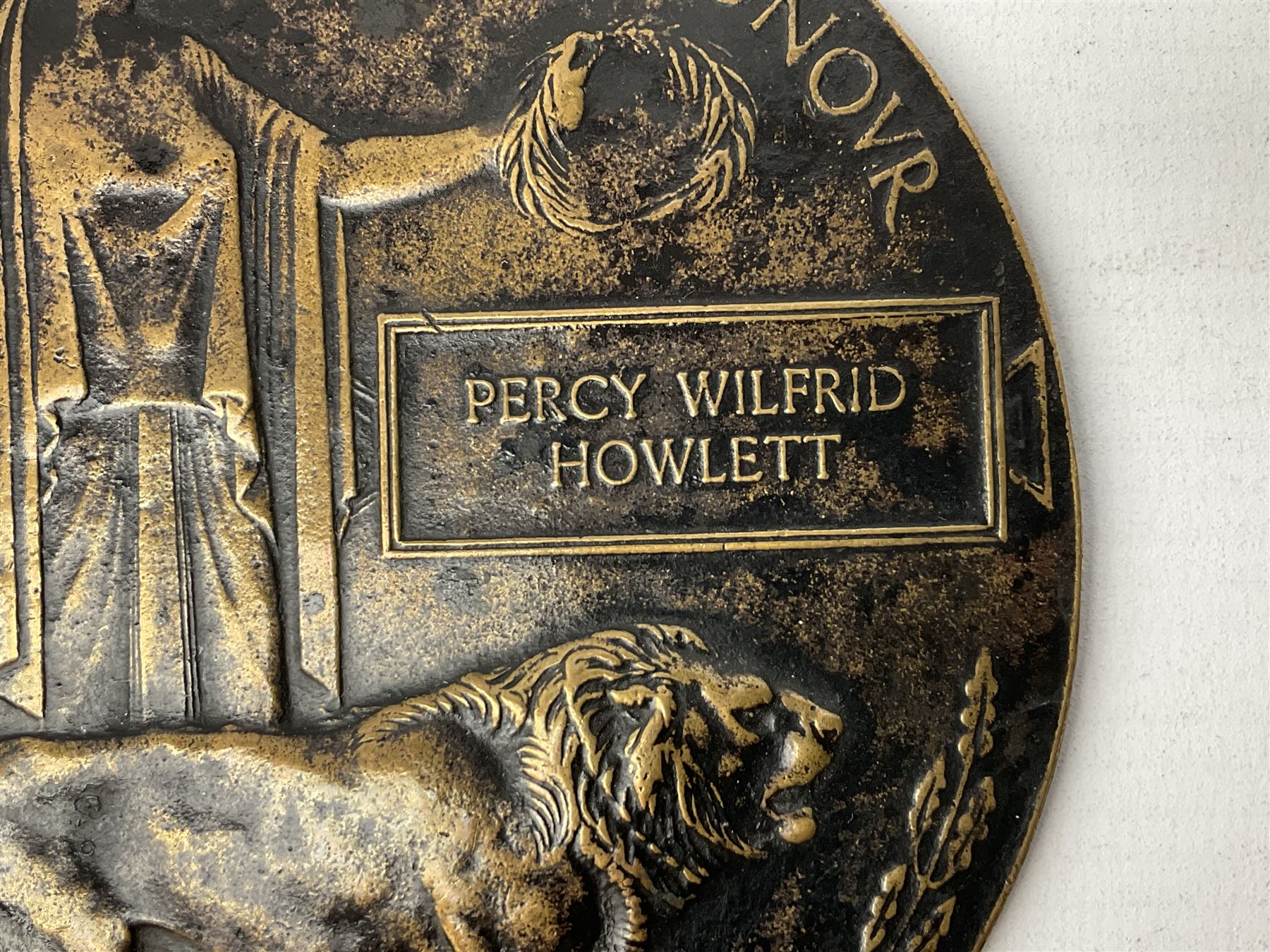 WWI Bronze Memoriam plaque - Percy Wilfred Howlett - Image 6 of 9