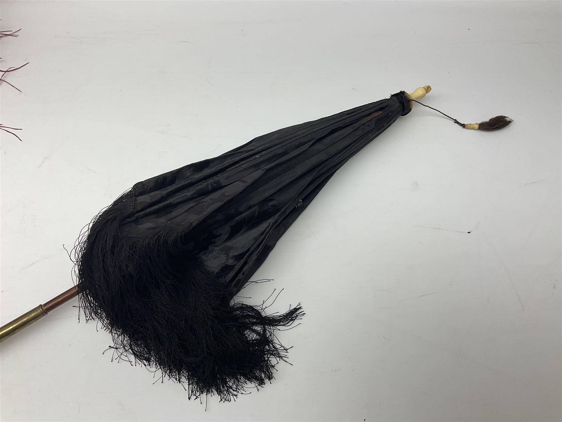 Victorian silk mourning parasol with a collapsible wooden handle - Image 2 of 19