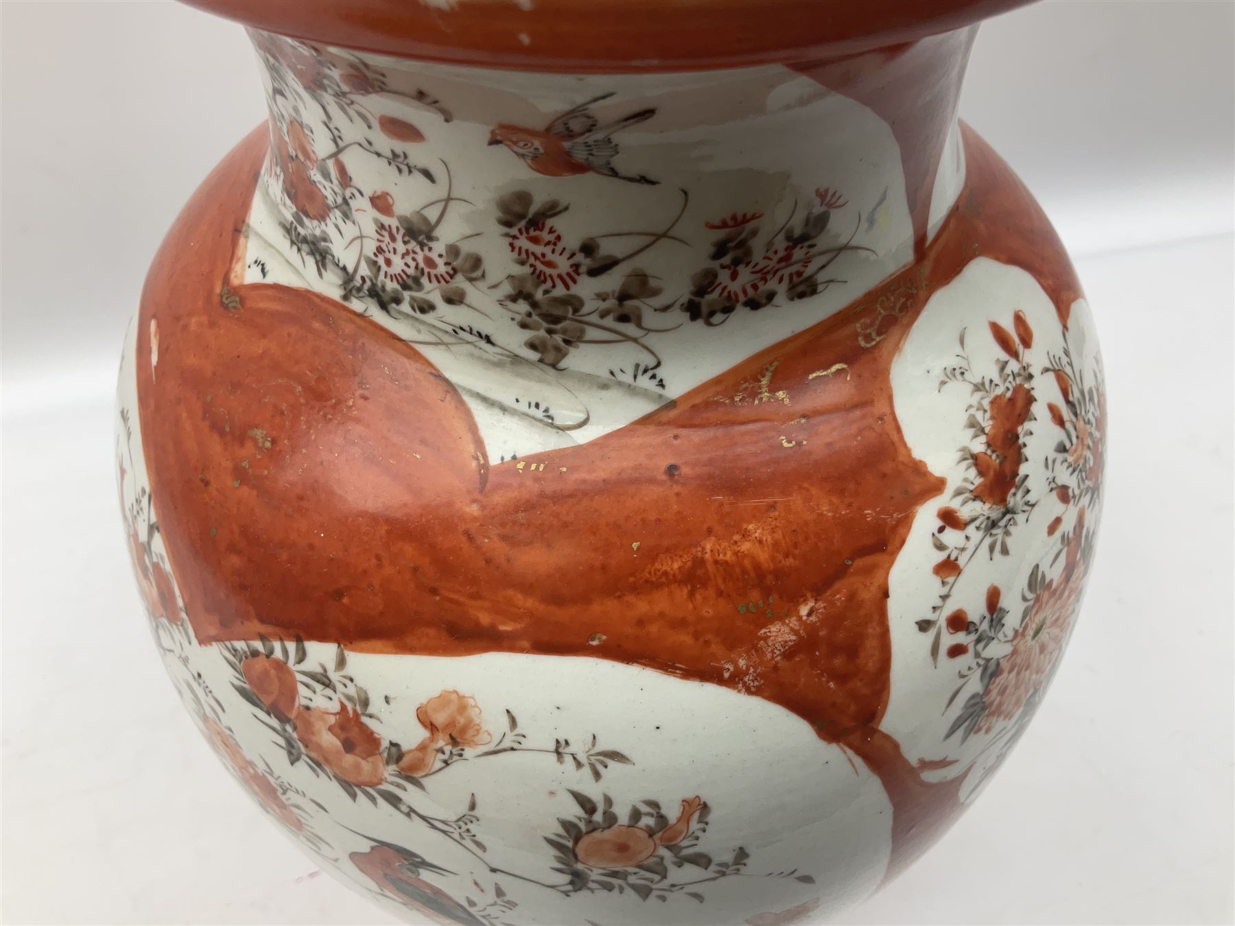 20th century Japanese Kutani vases - Image 8 of 12