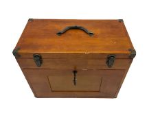 A lockable 8 drawer wooden tool box complete with miscellaneous workshop