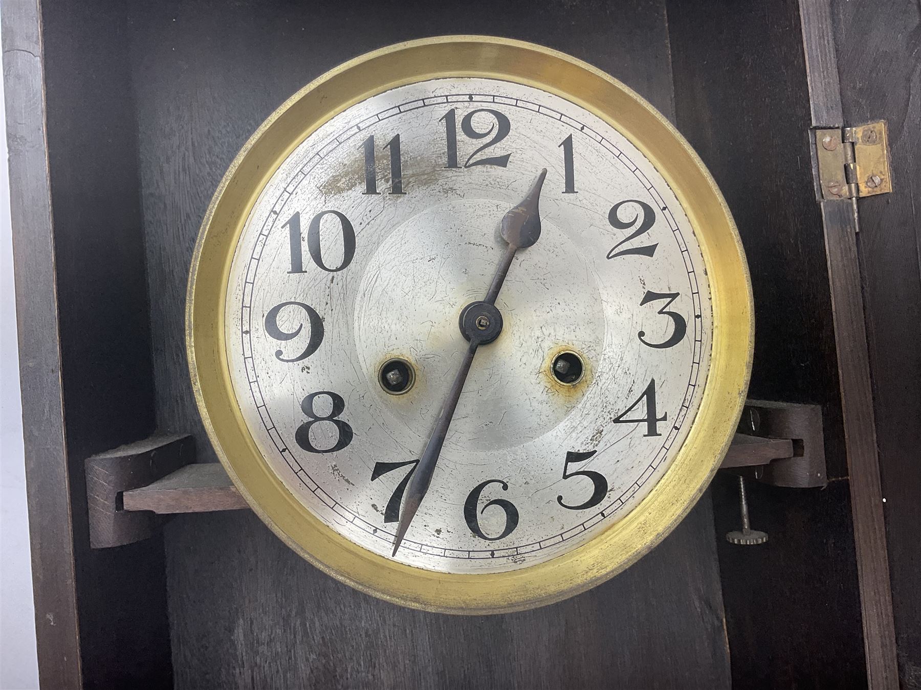 A 1930s spring driven wall clock - Image 6 of 10