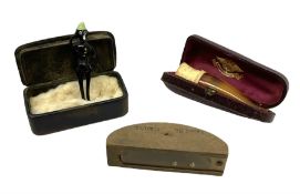 Victorian horn snuff box