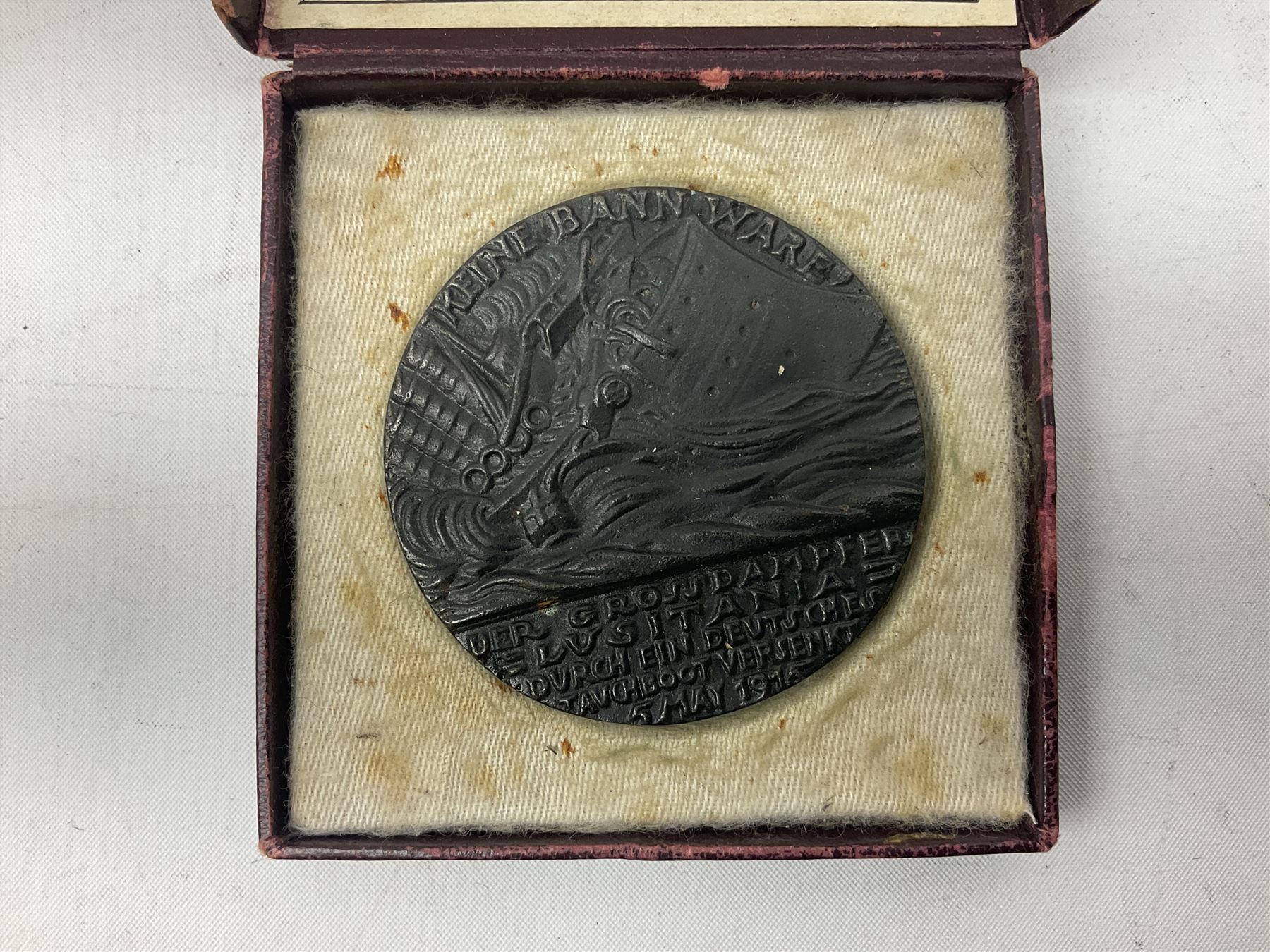 Cased Lusitania copy medallion - Bild 3 aus 6