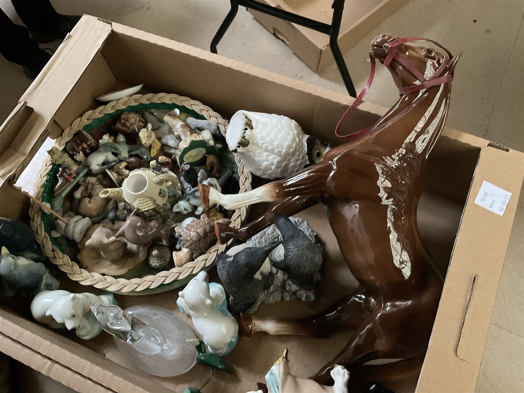 Three boxes of animal figures to include mainly ceramic and composite examples - Image 4 of 5