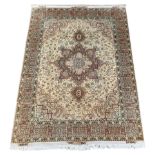 Persian Heriz ivory ground rug