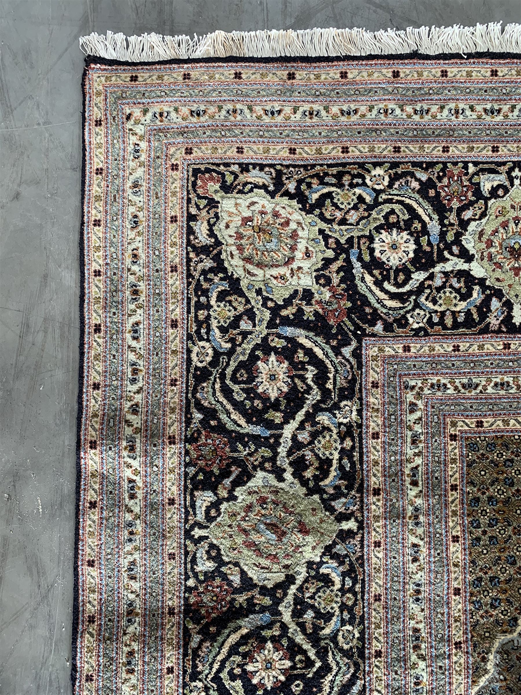 Large Fine Persian Tabriz carpet - Bild 5 aus 8