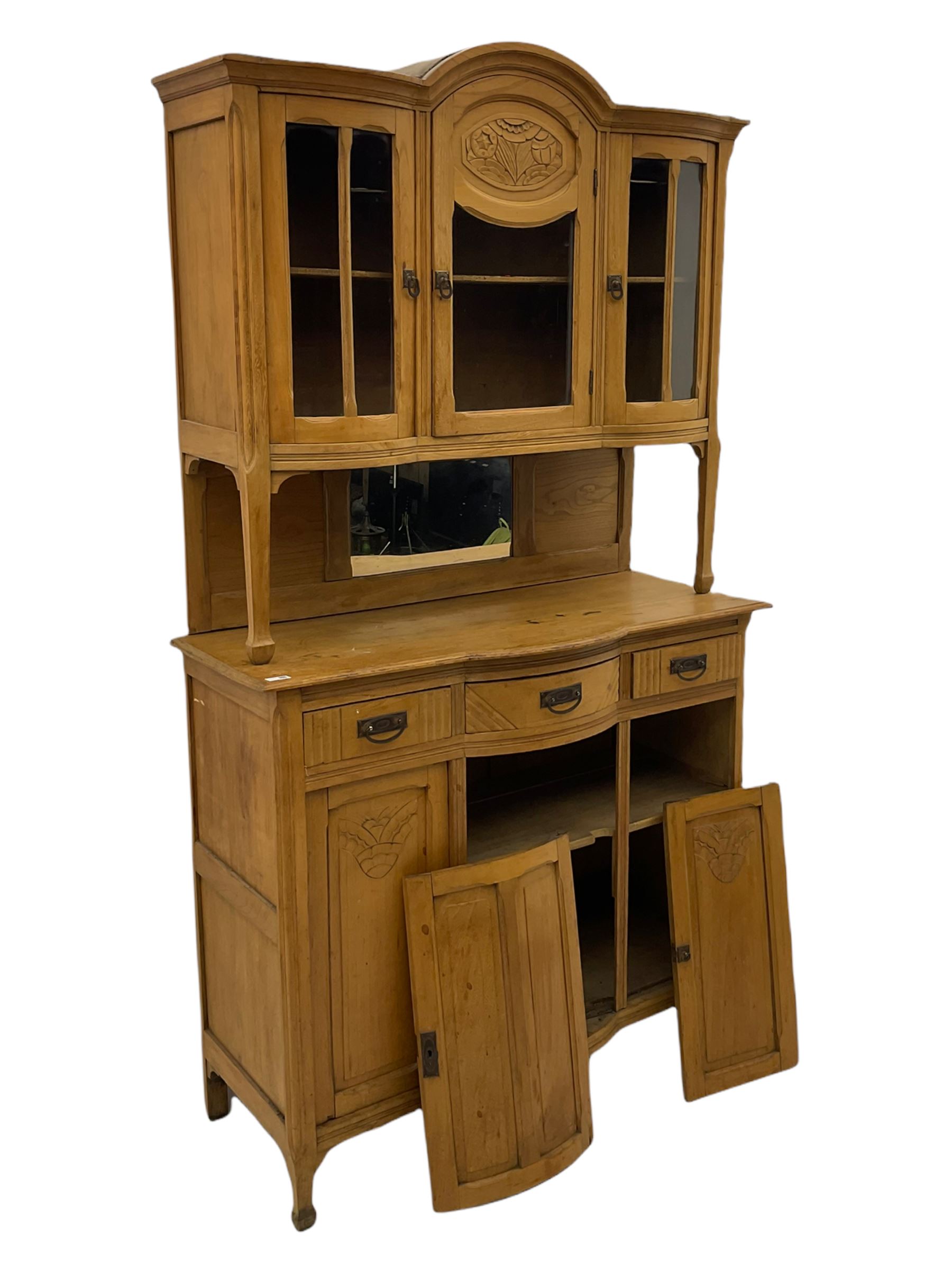 19th century elm dresser - Image 2 of 4
