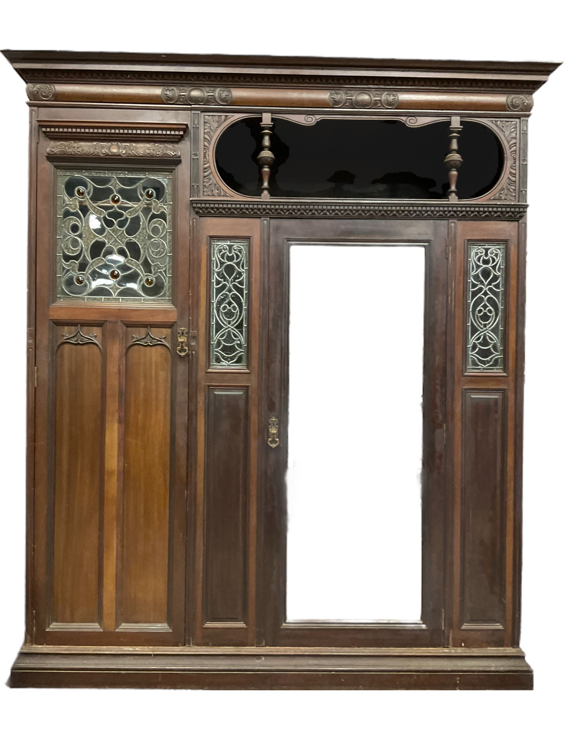 Victorian mahogany wardrobe