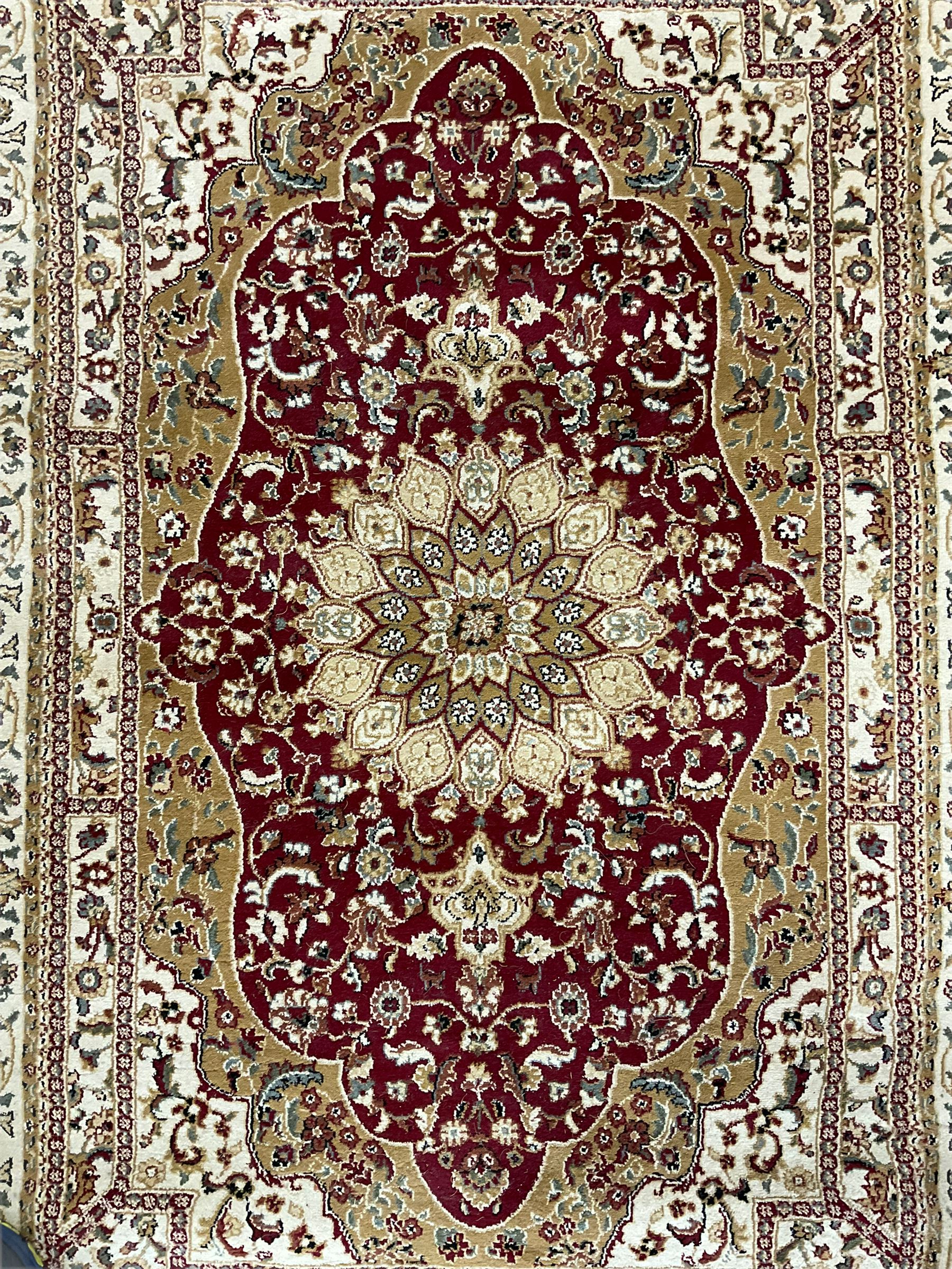 Persian design rug - Image 4 of 4