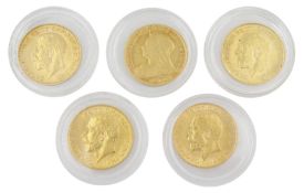 Five Victorian and later gold half gold sovereigns dated 1895