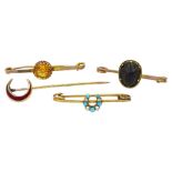 Gold turquoise and split pearl bar horseshoe brooch