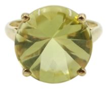 9ct gold single stone round citrine ring