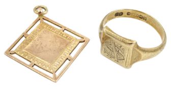 9ct gold monogrammed signet ring by Deakin & Francis Ltd