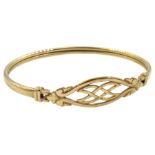 9ct gold bangle with an openwork clasp